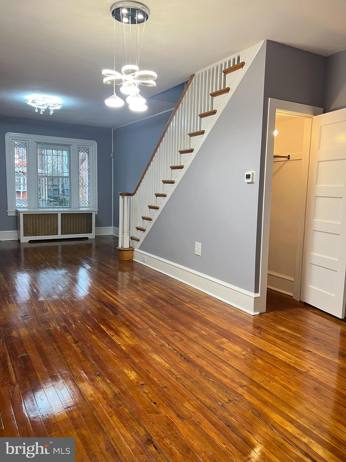 LAWNCREST - Residential