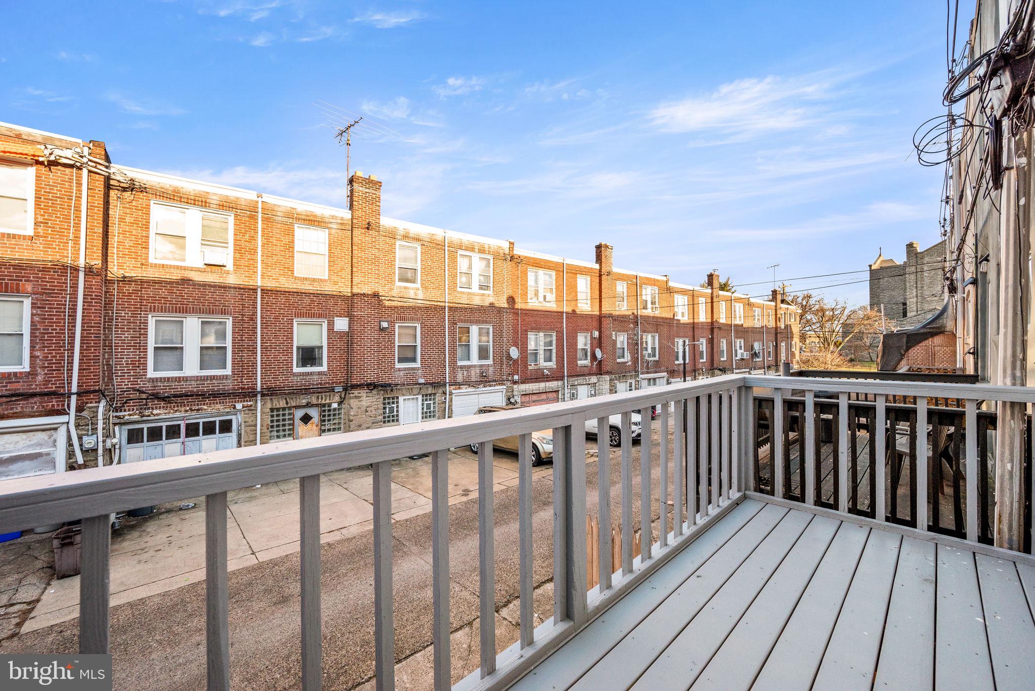 OXFORD CIRCLE - Residential
