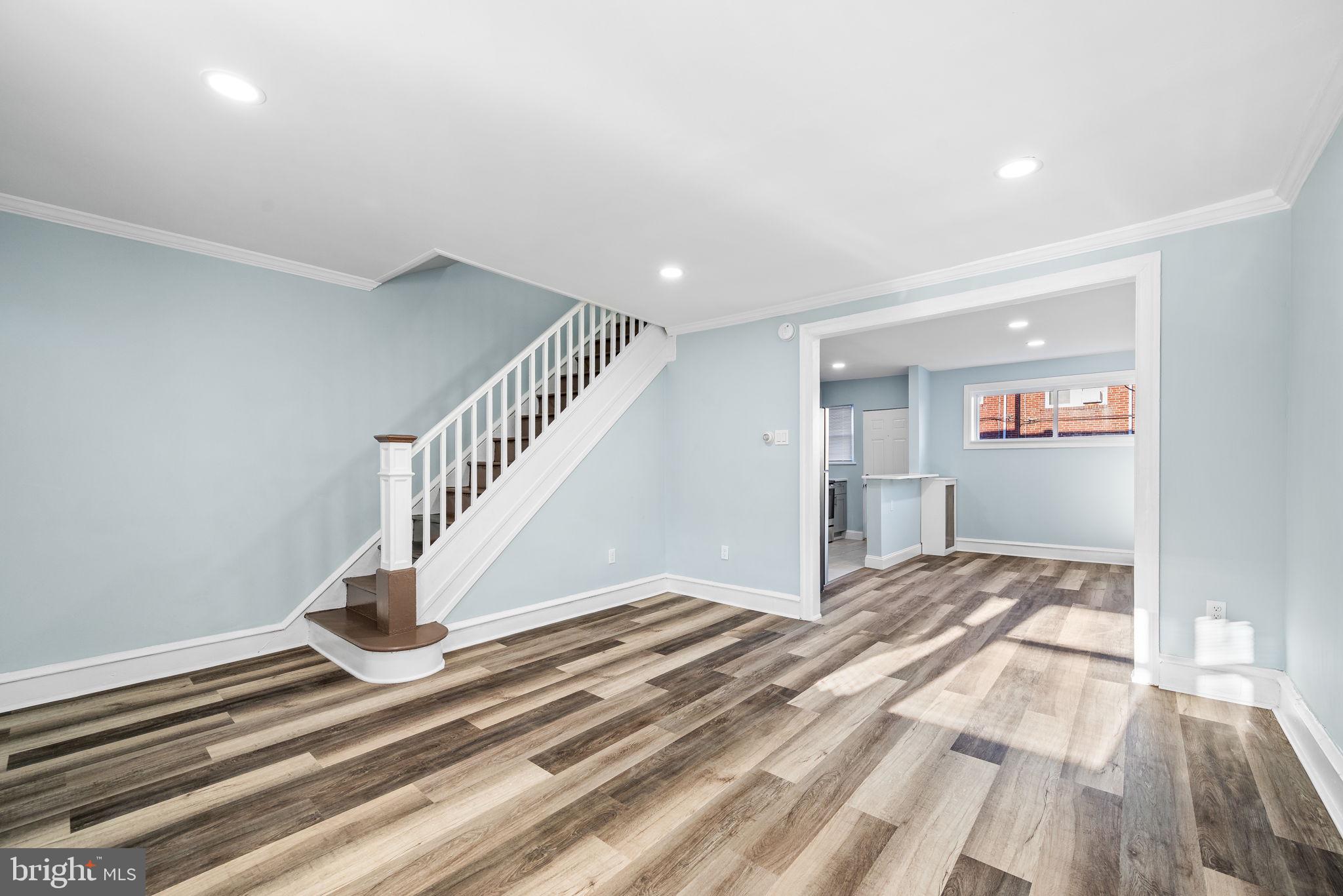 OXFORD CIRCLE - Residential