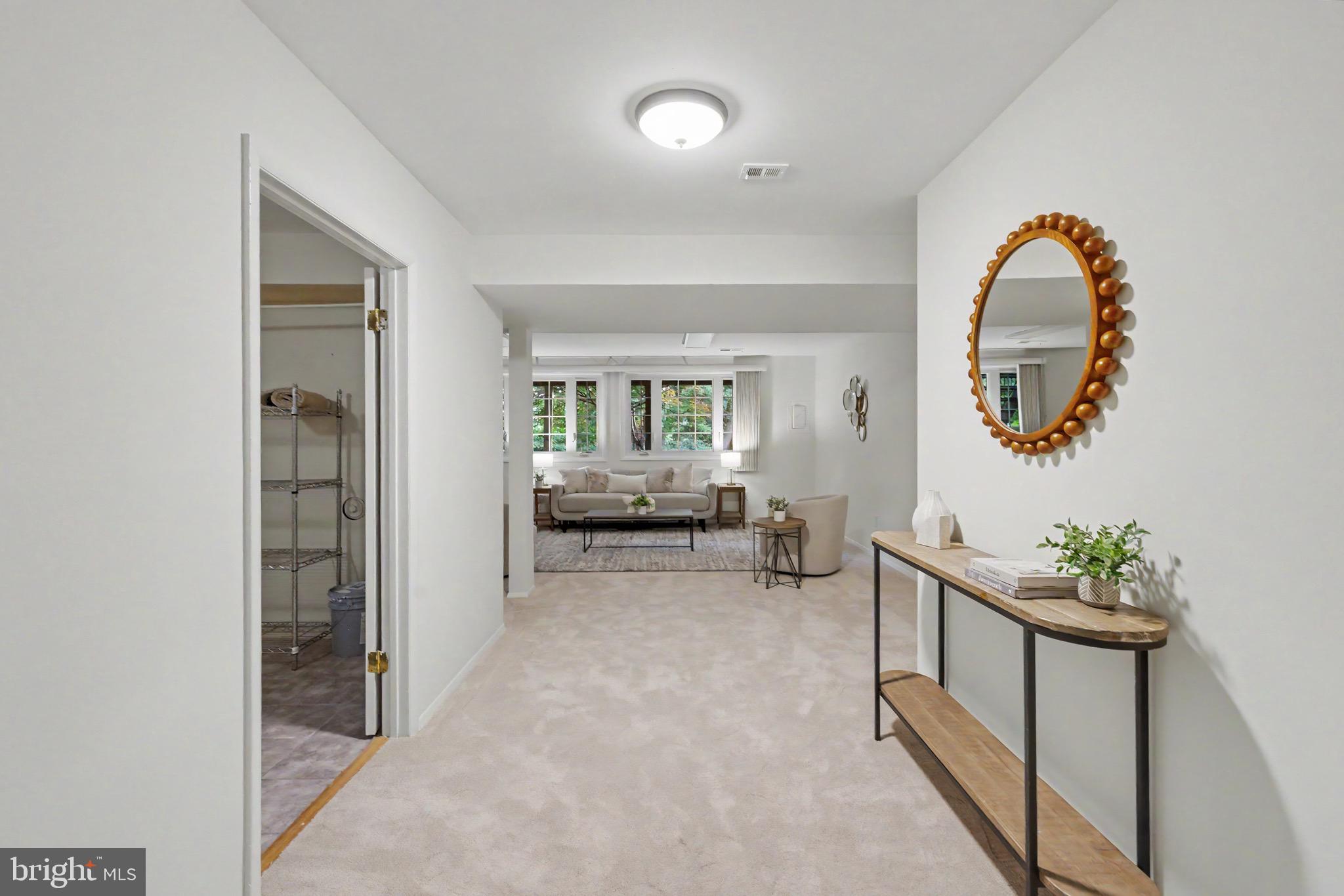 GLENBROOK KNOLLS - Residential