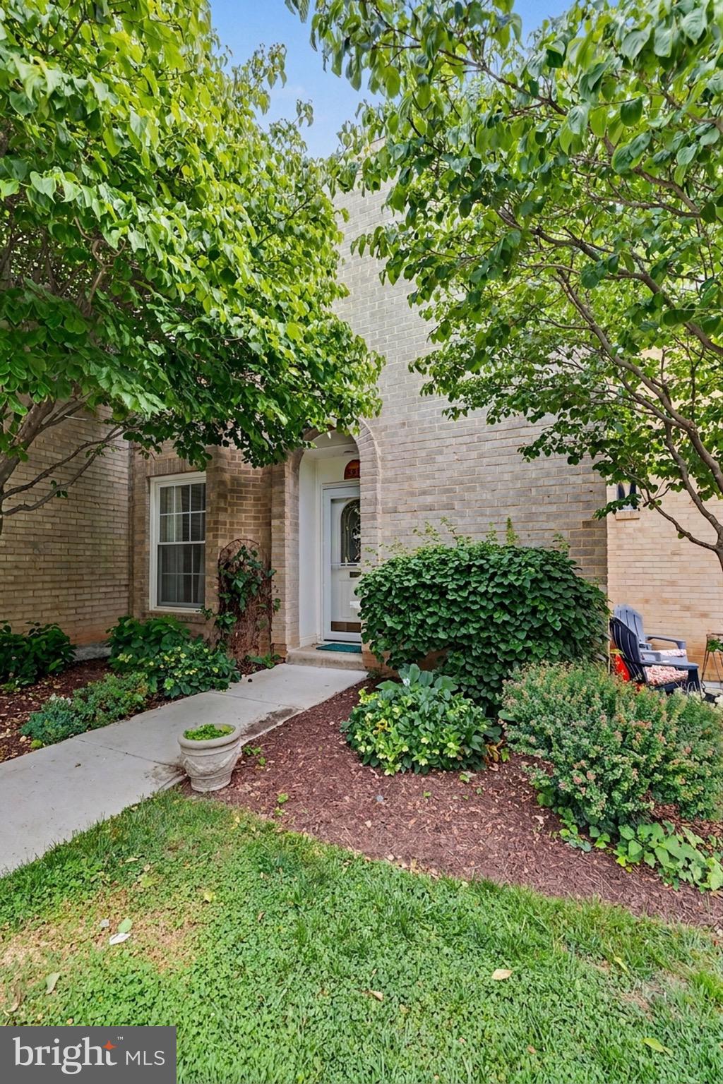 GLENBROOK KNOLLS - Residential