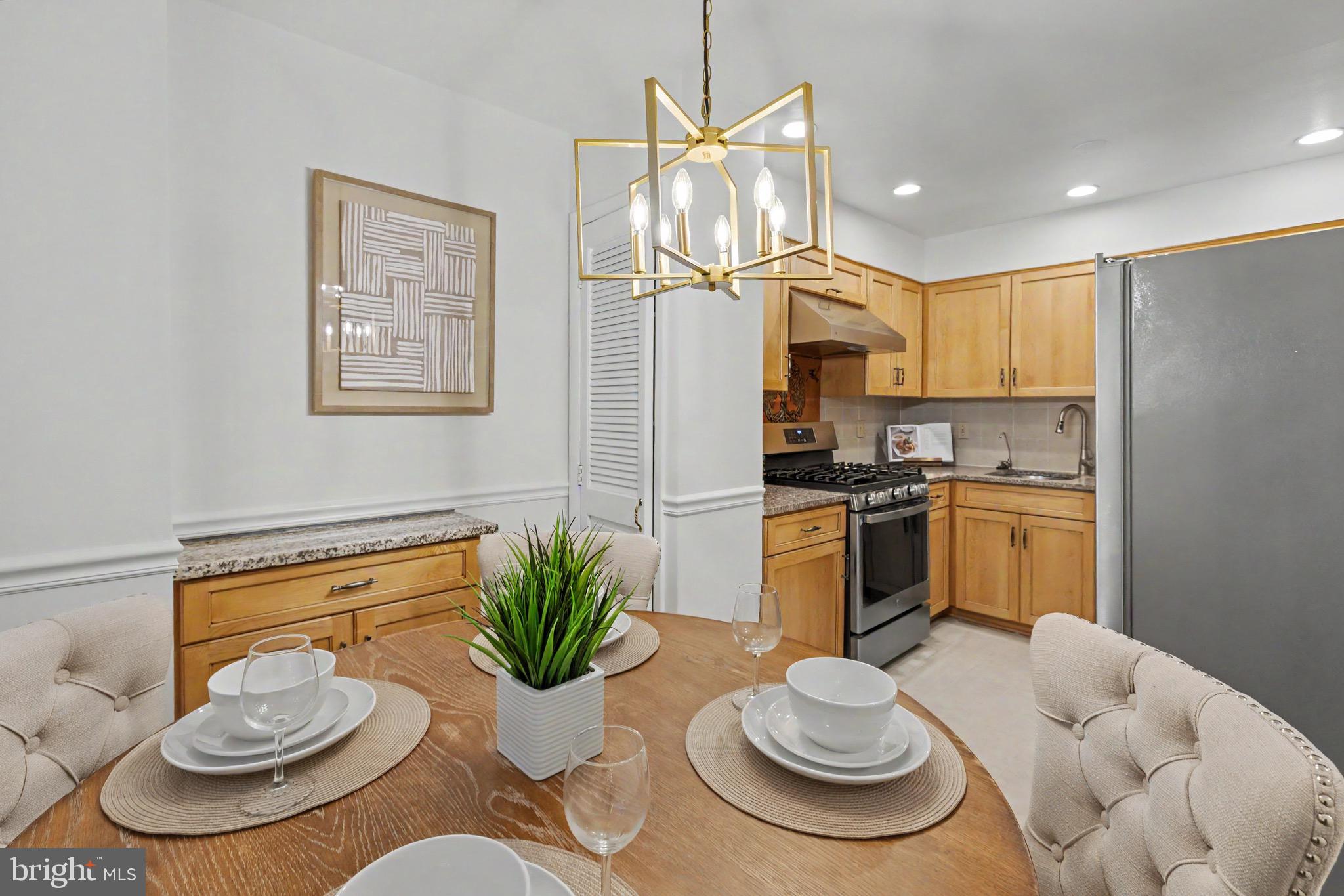GLENBROOK KNOLLS - Residential