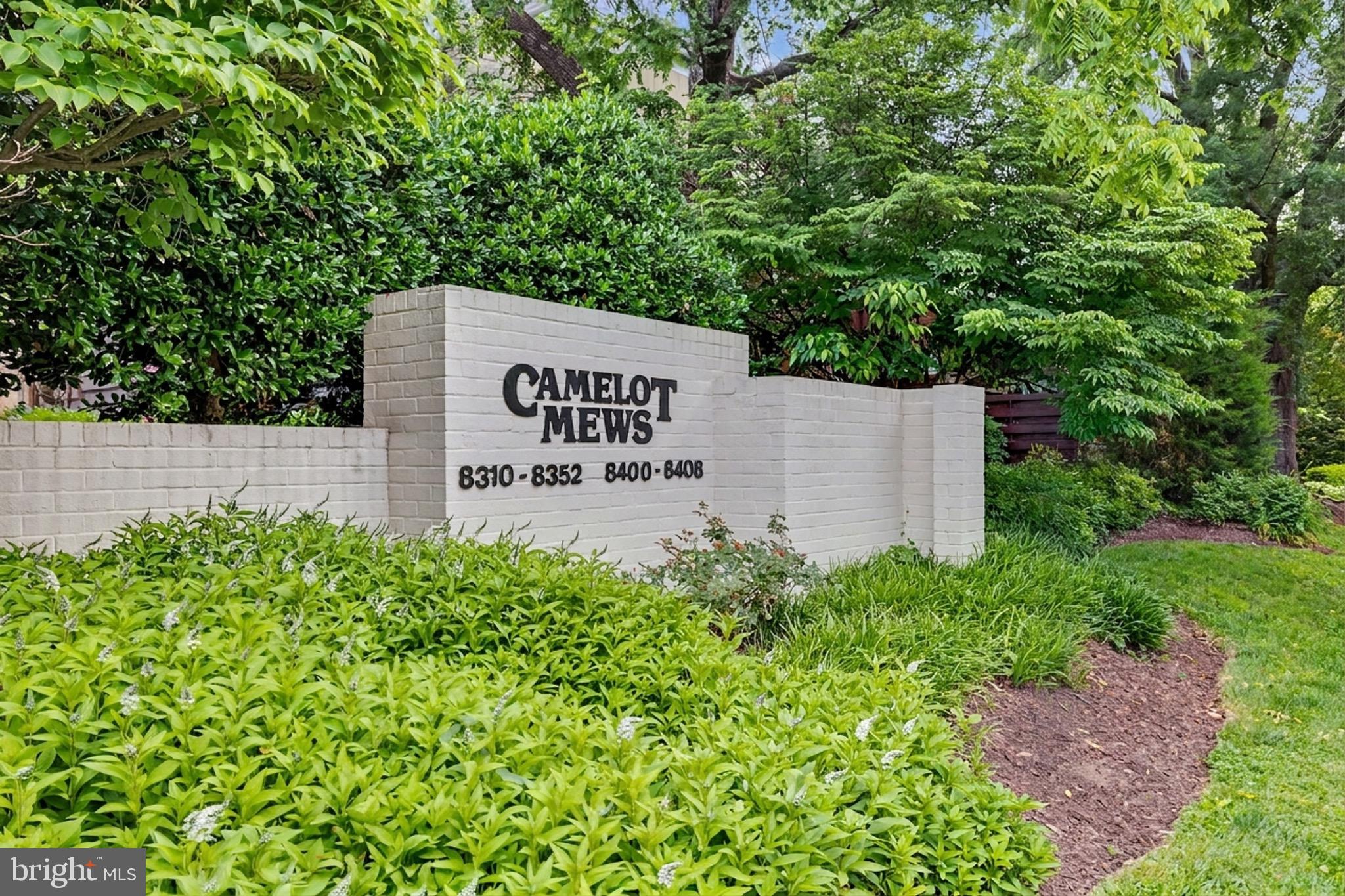 GLENBROOK KNOLLS - Residential