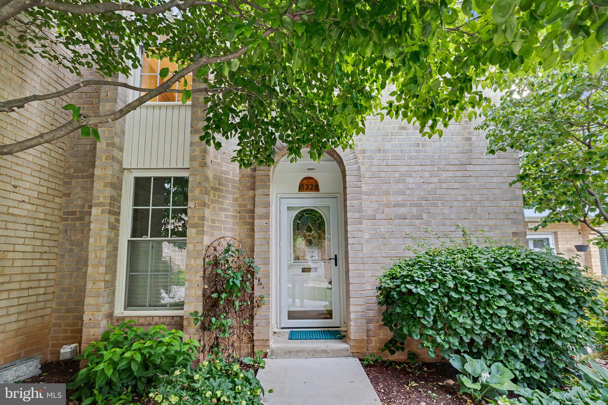 GLENBROOK KNOLLS - Residential