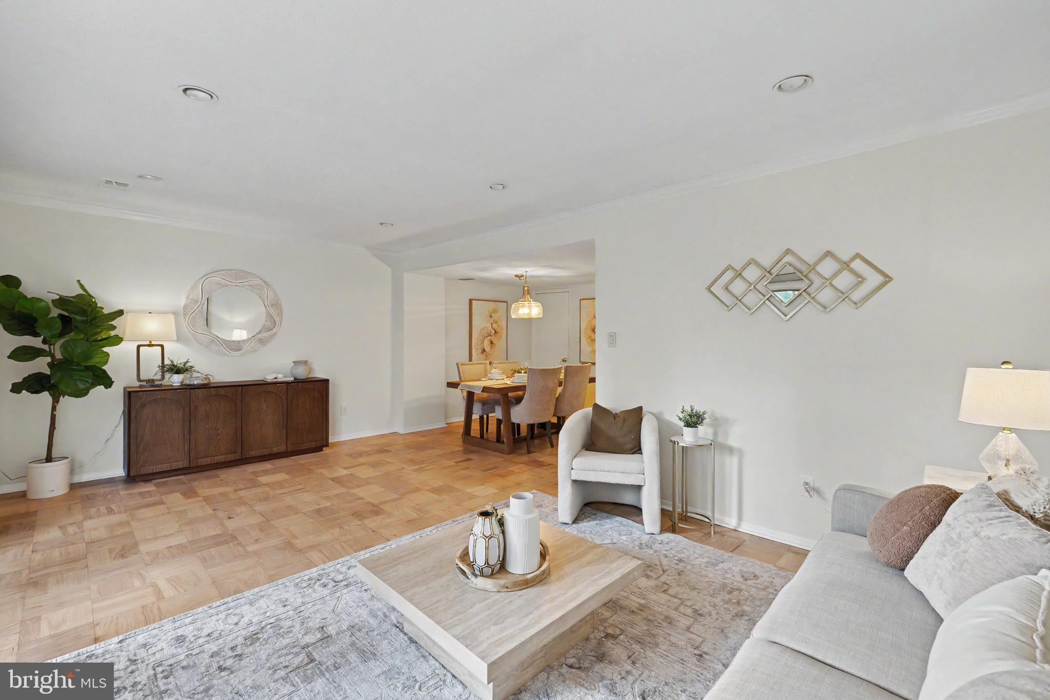 GLENBROOK KNOLLS - Residential