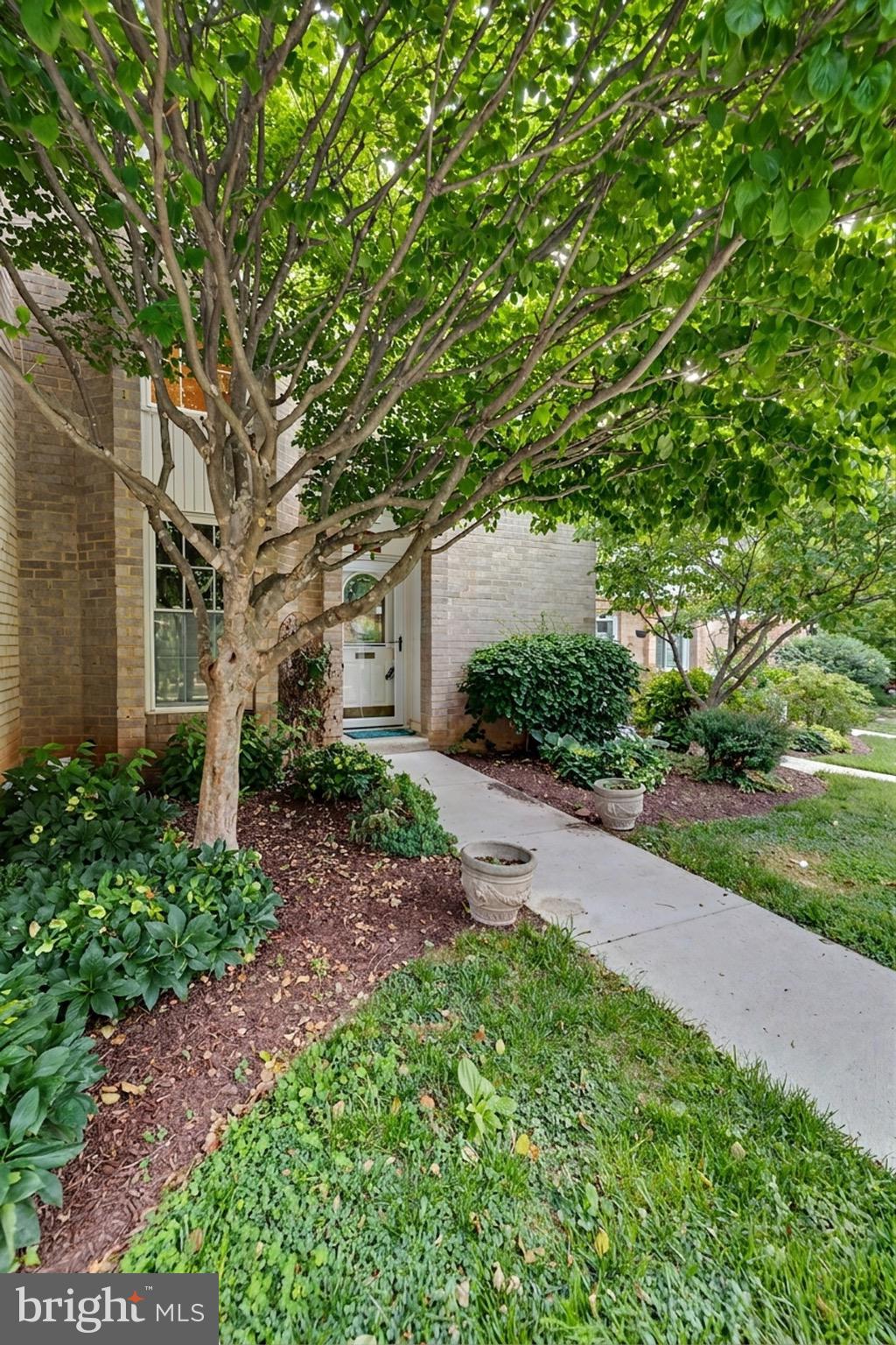 GLENBROOK KNOLLS - Residential