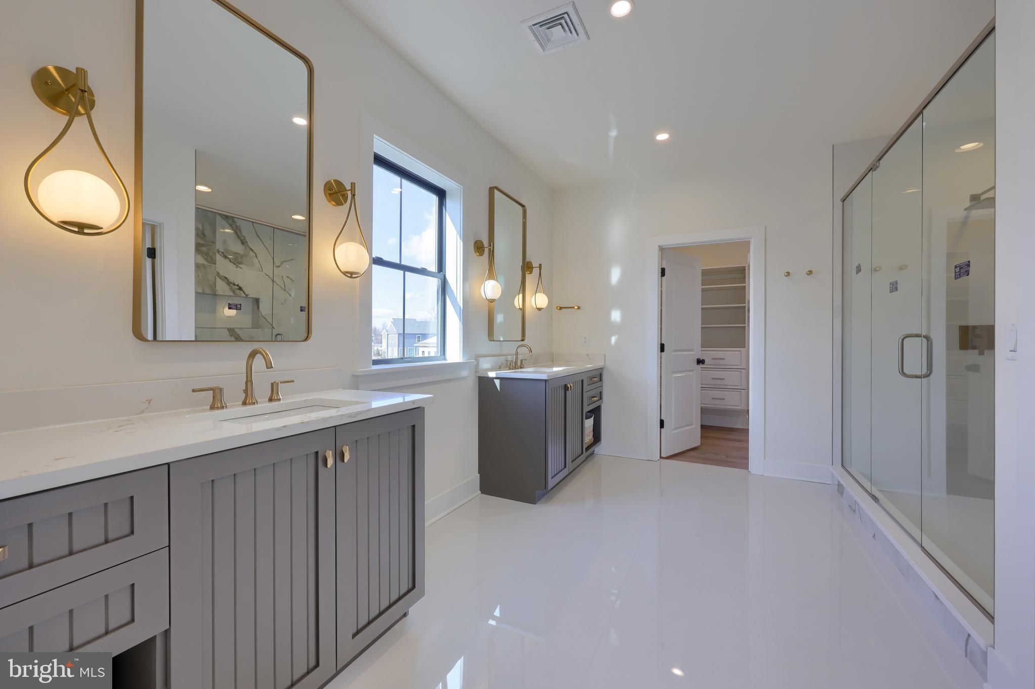 HAYDN MANOR - Residential