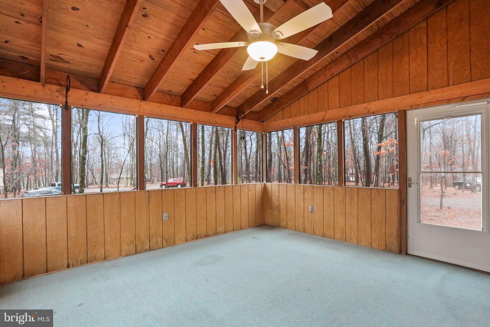THE WOODS - Residential