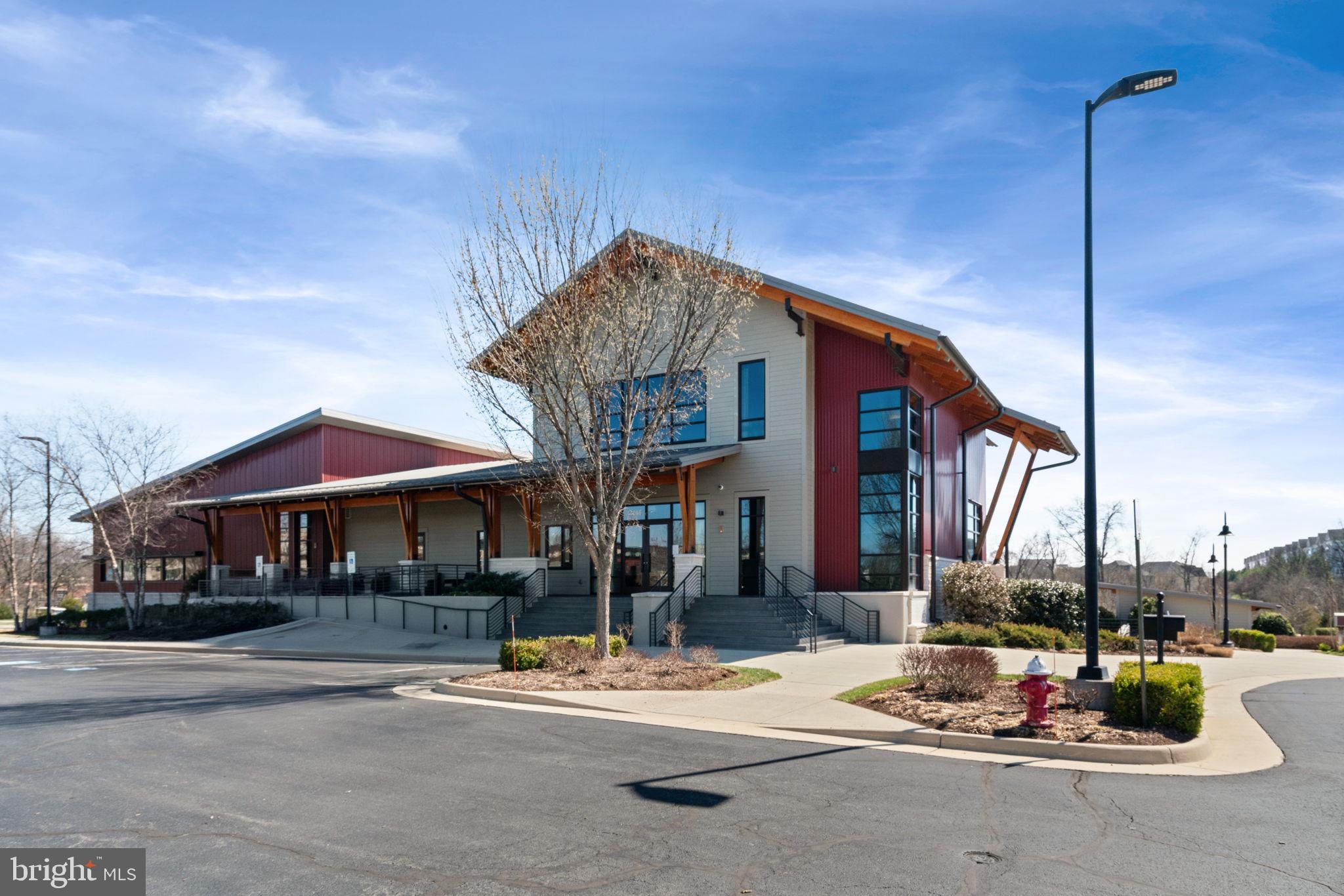 ONE LOUDOUN - Residential