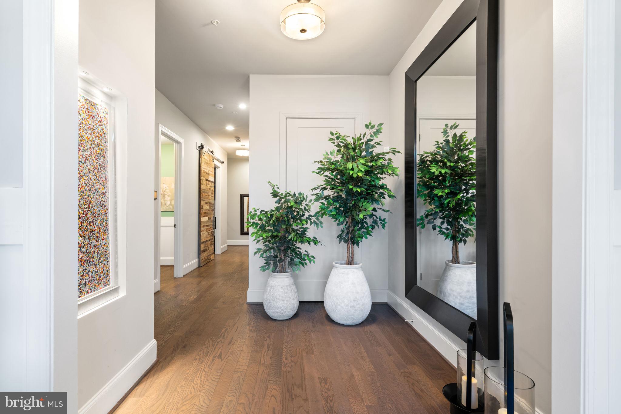 ONE LOUDOUN - Residential