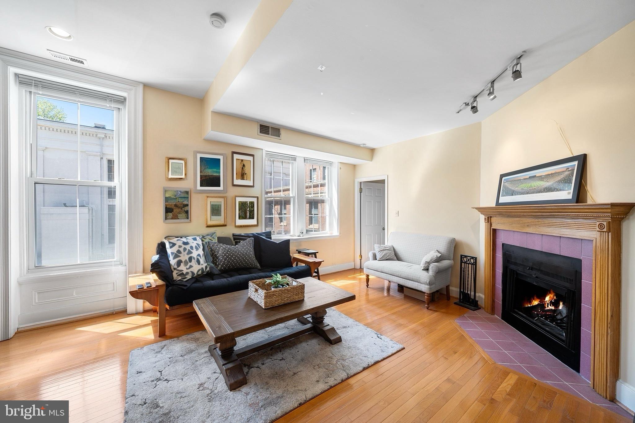 WASHINGTON SQ WEST - Residential