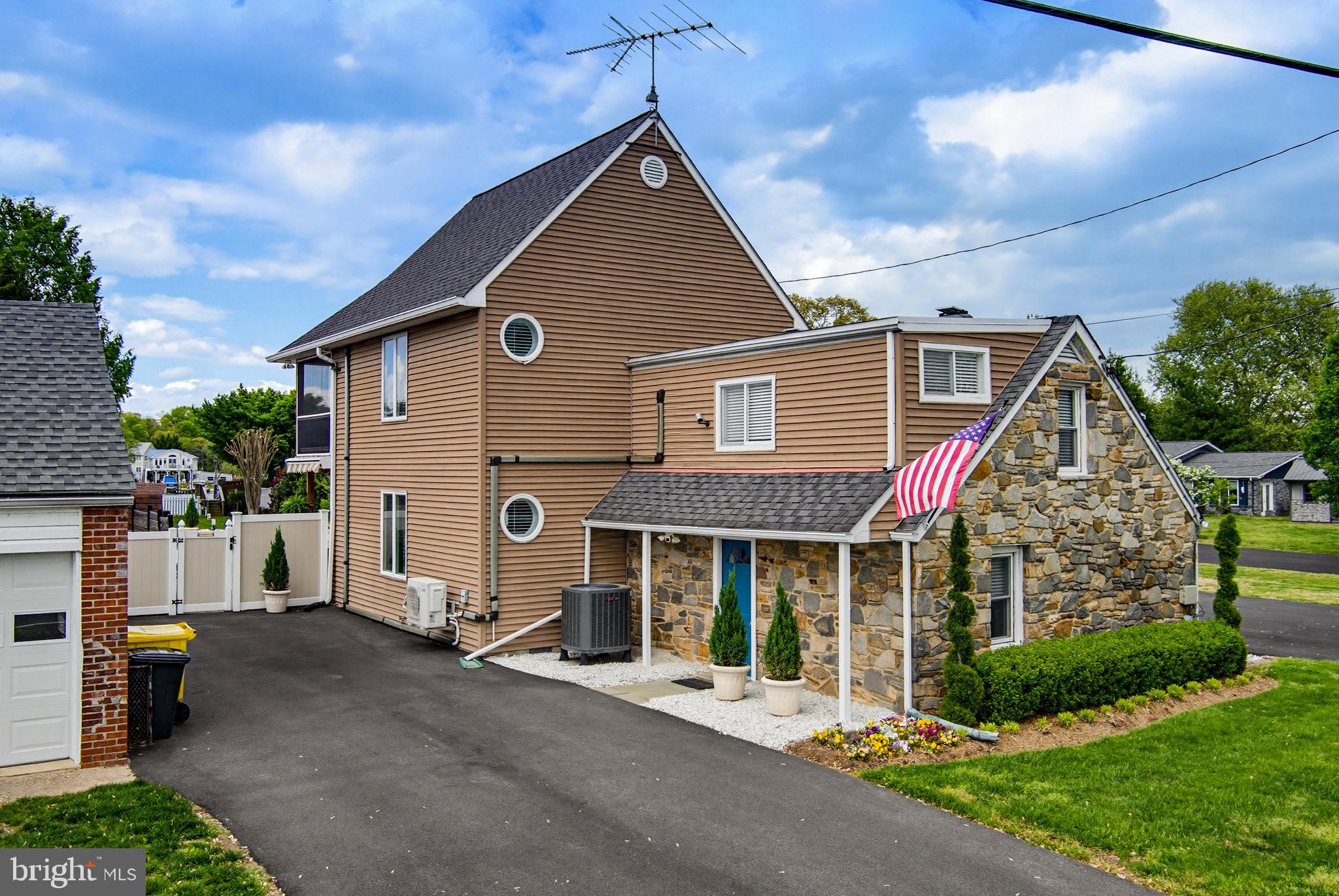 POPLAR RIDGE - Residential