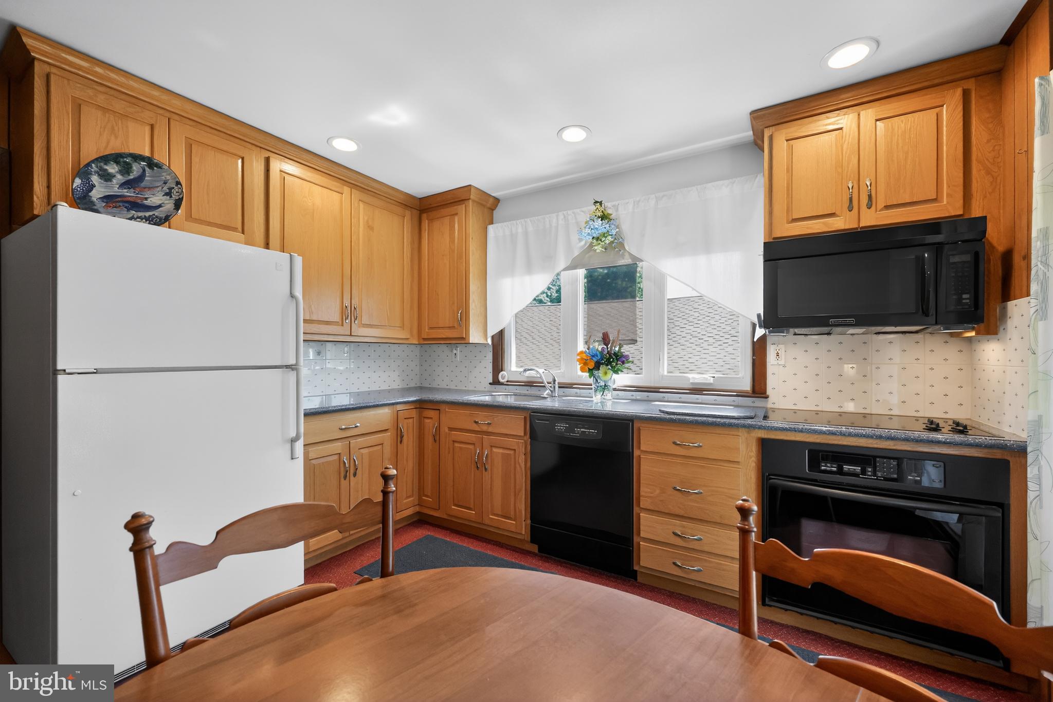 BROOKTHORPE HILLS - Residential