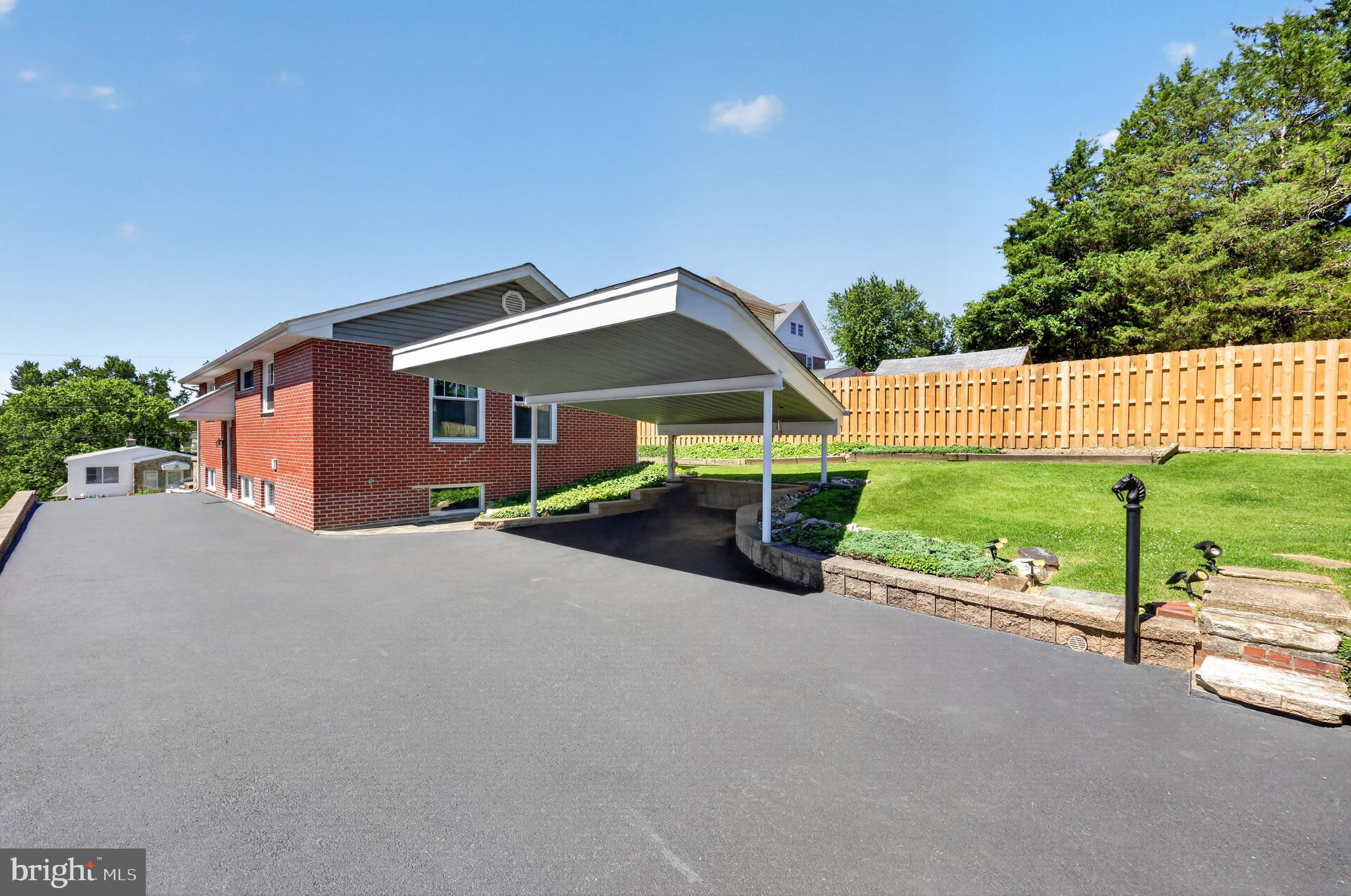 BROOKTHORPE HILLS - Residential