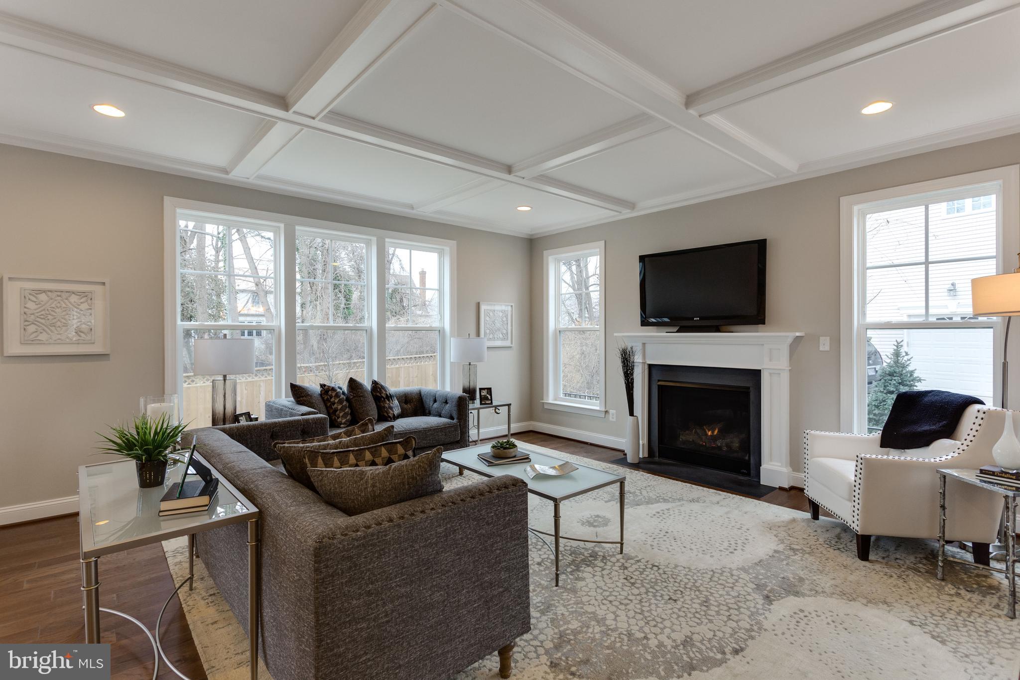 ARLINGTON - Residential