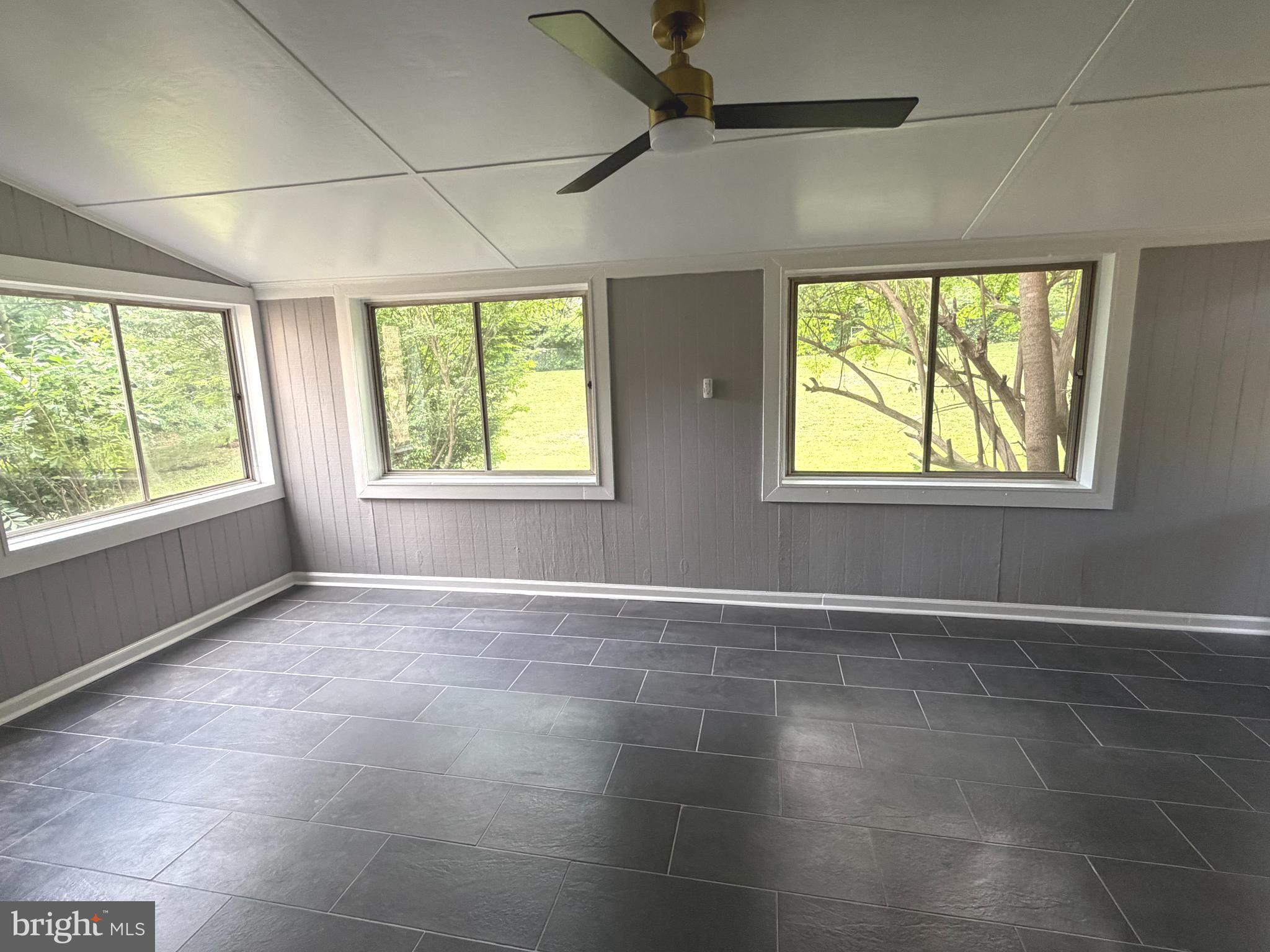 STONEGATE - Residential