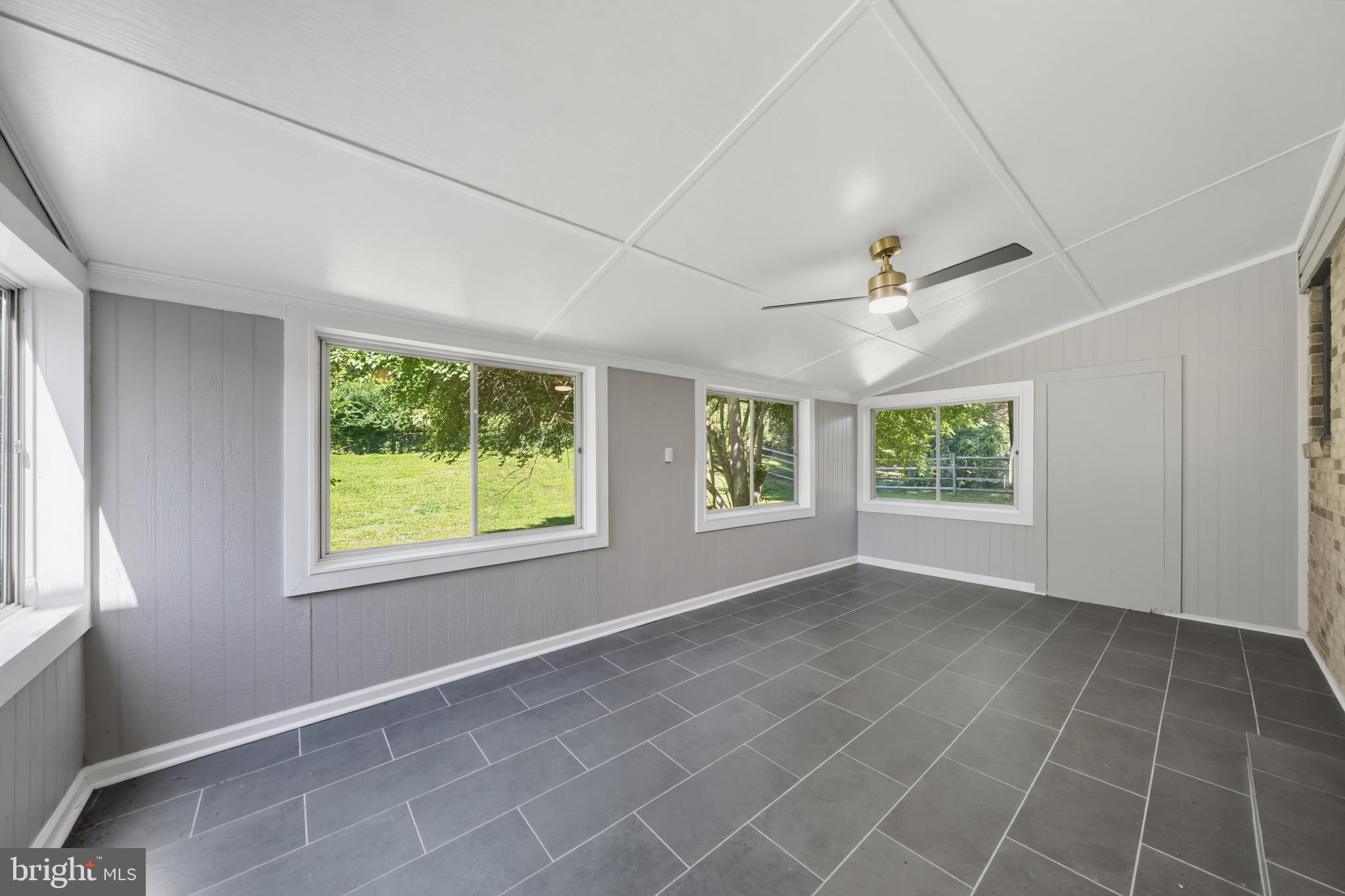 STONEGATE - Residential