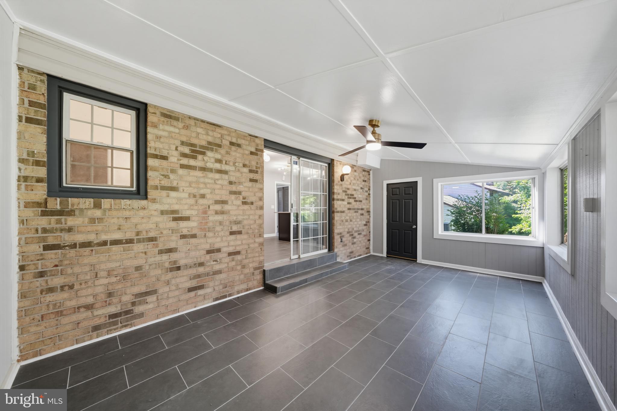 STONEGATE - Residential