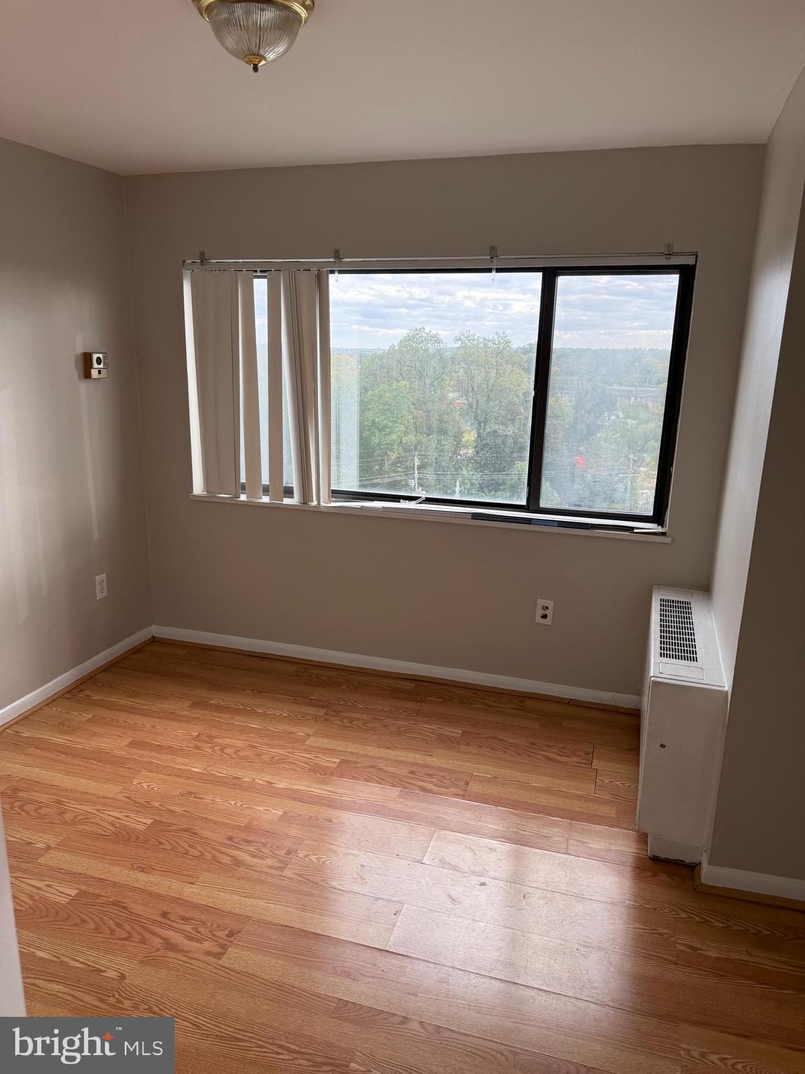 PINEWAY TOWERS - Residential