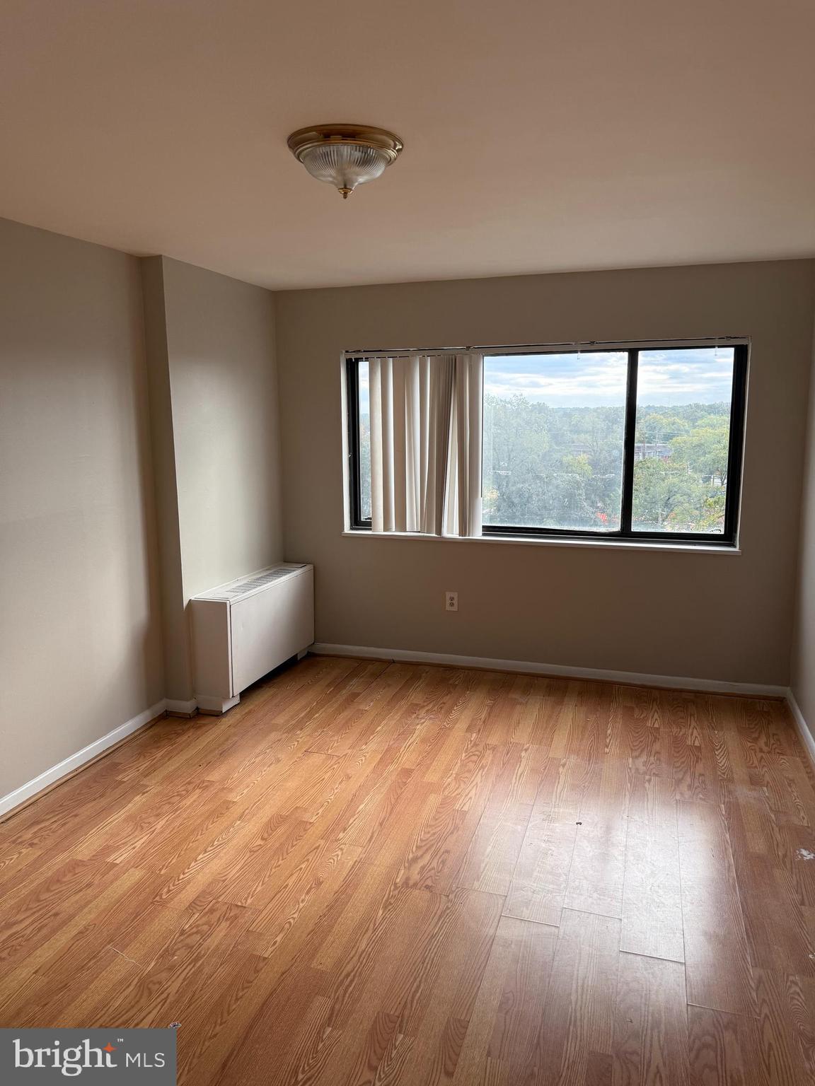 PINEWAY TOWERS - Residential