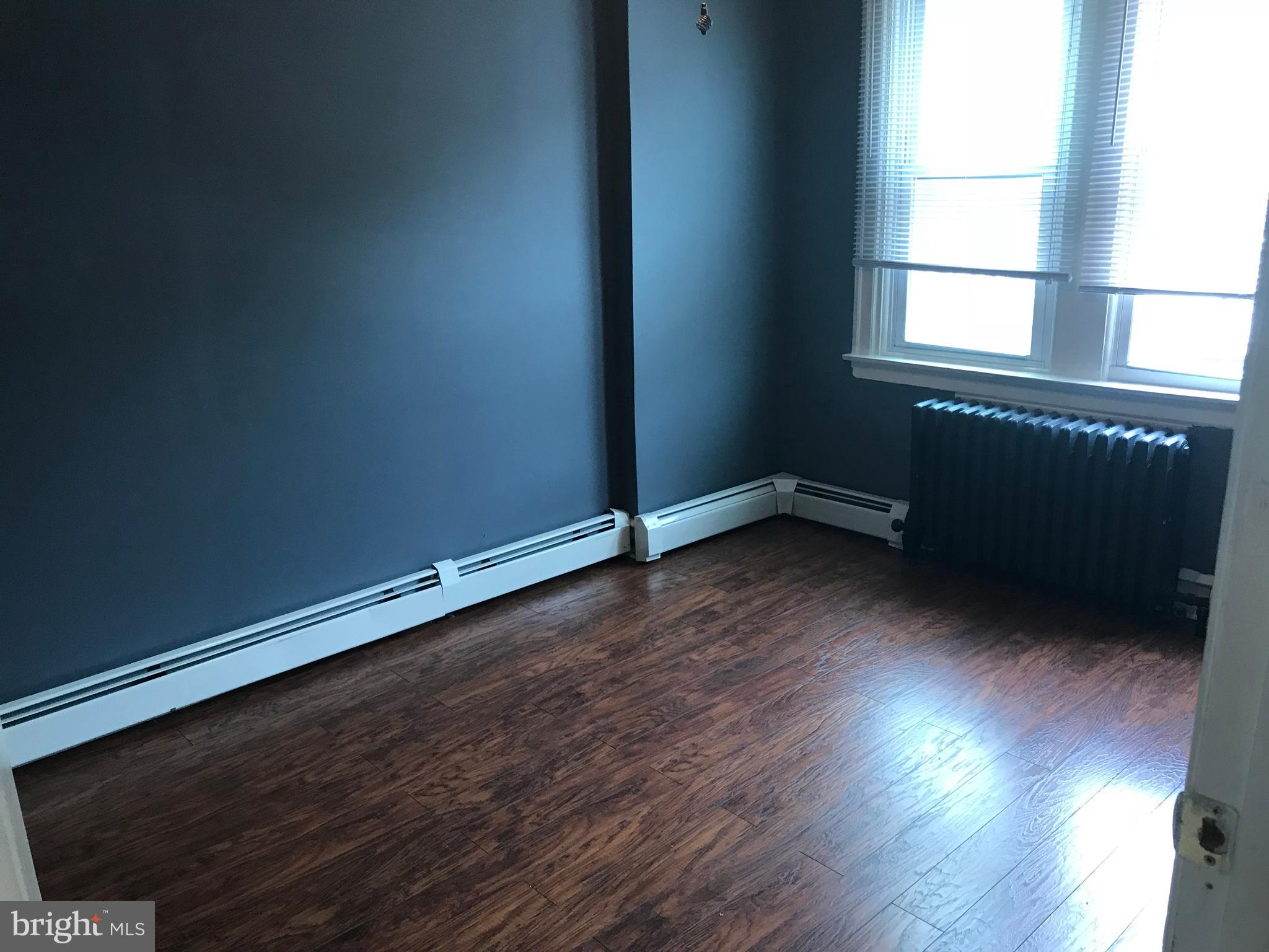 KESWICK - Commercial Sale