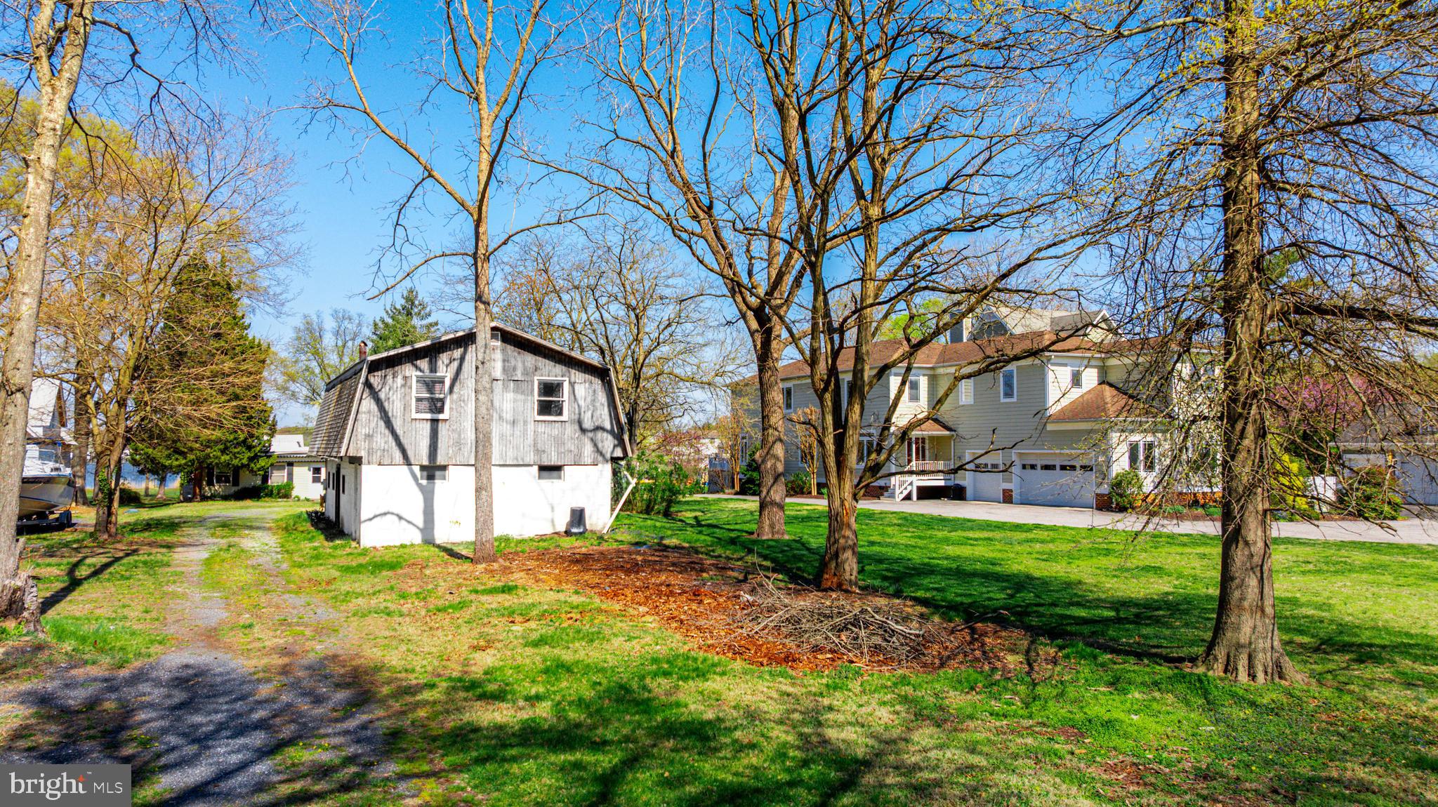 BOWLEYS QUARTERS - Land