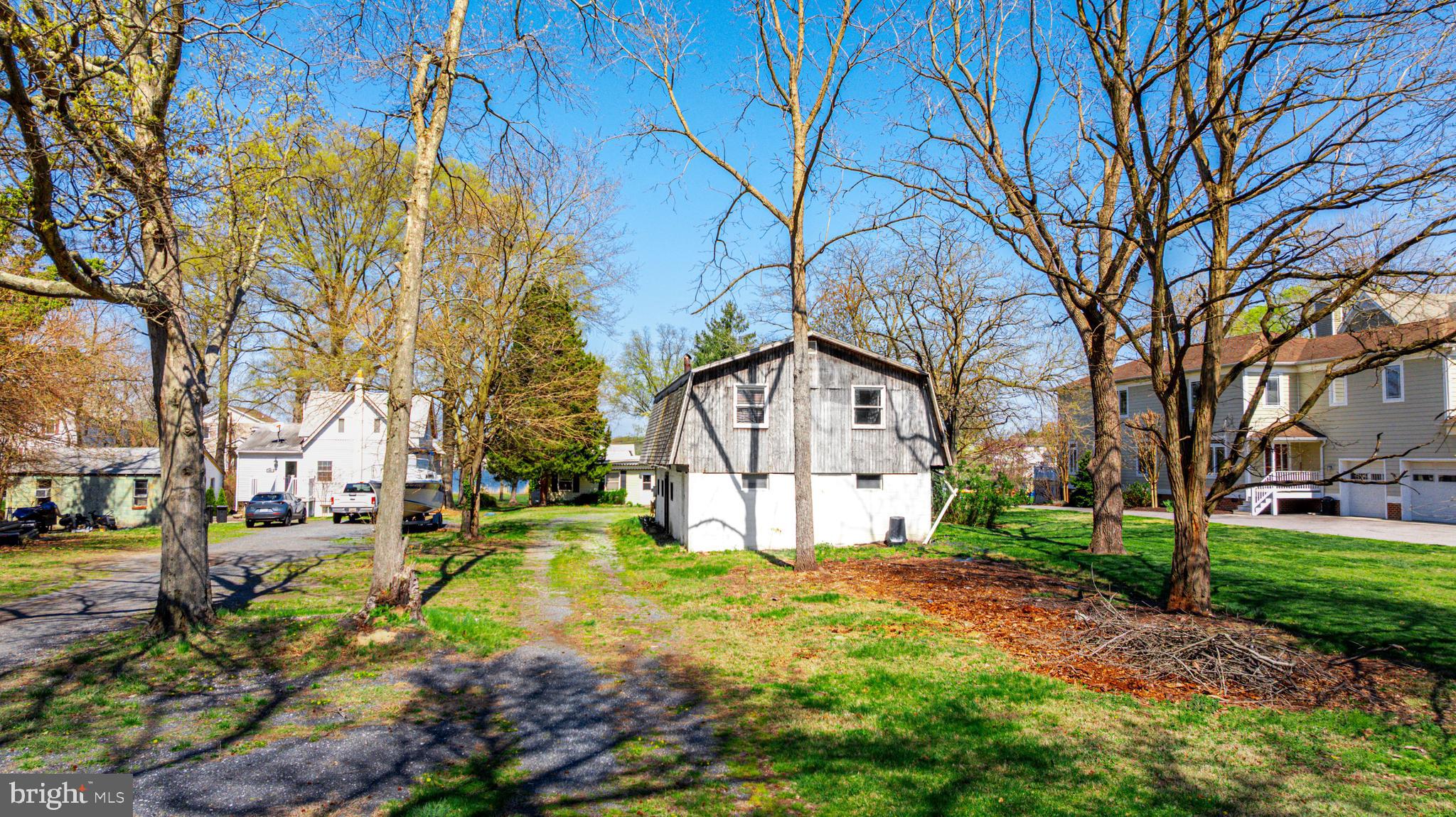 BOWLEYS QUARTERS - Land