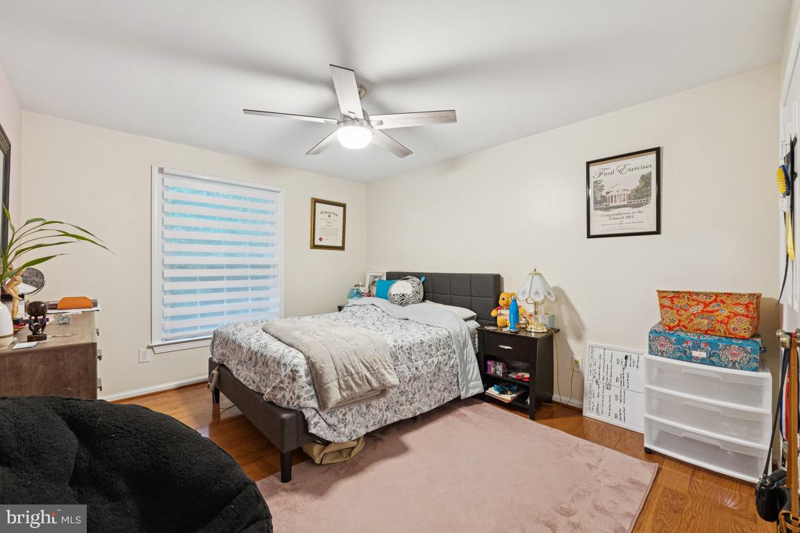LANGLEY OAKS - Residential