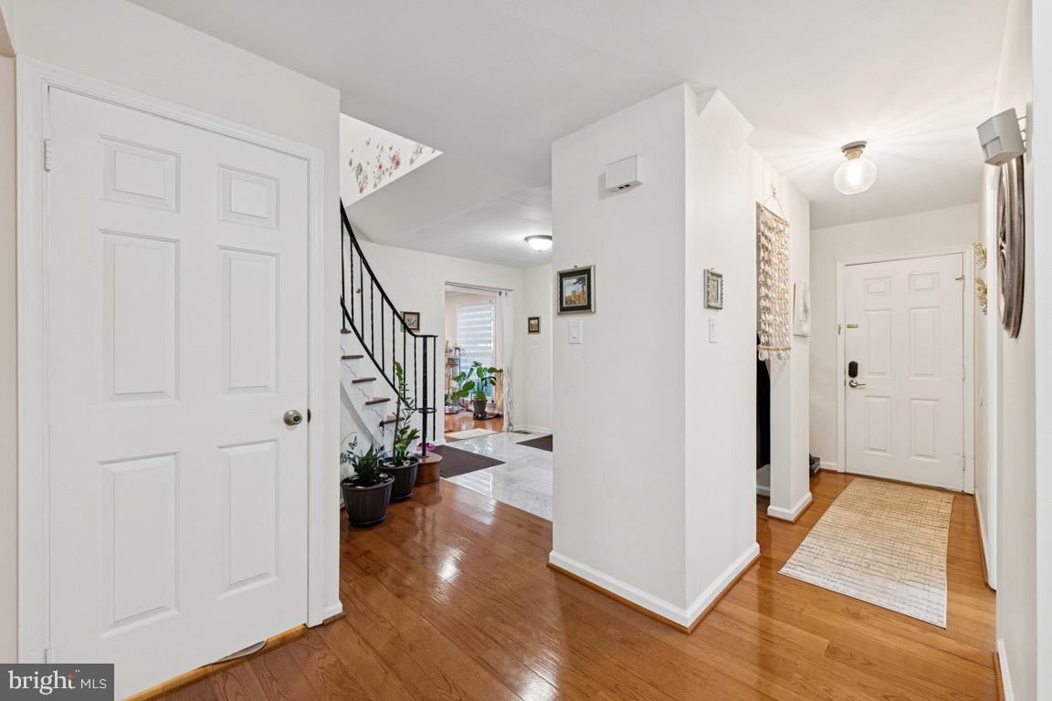 LANGLEY OAKS - Residential