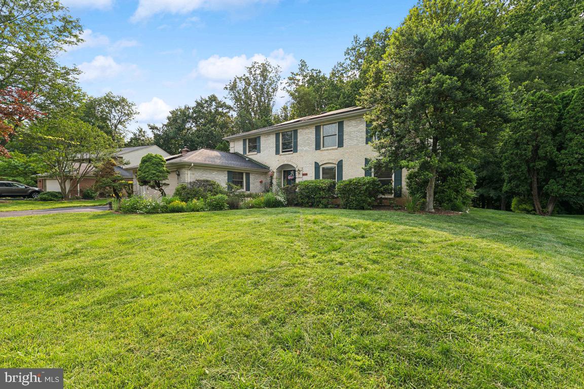 LANGLEY OAKS - Residential