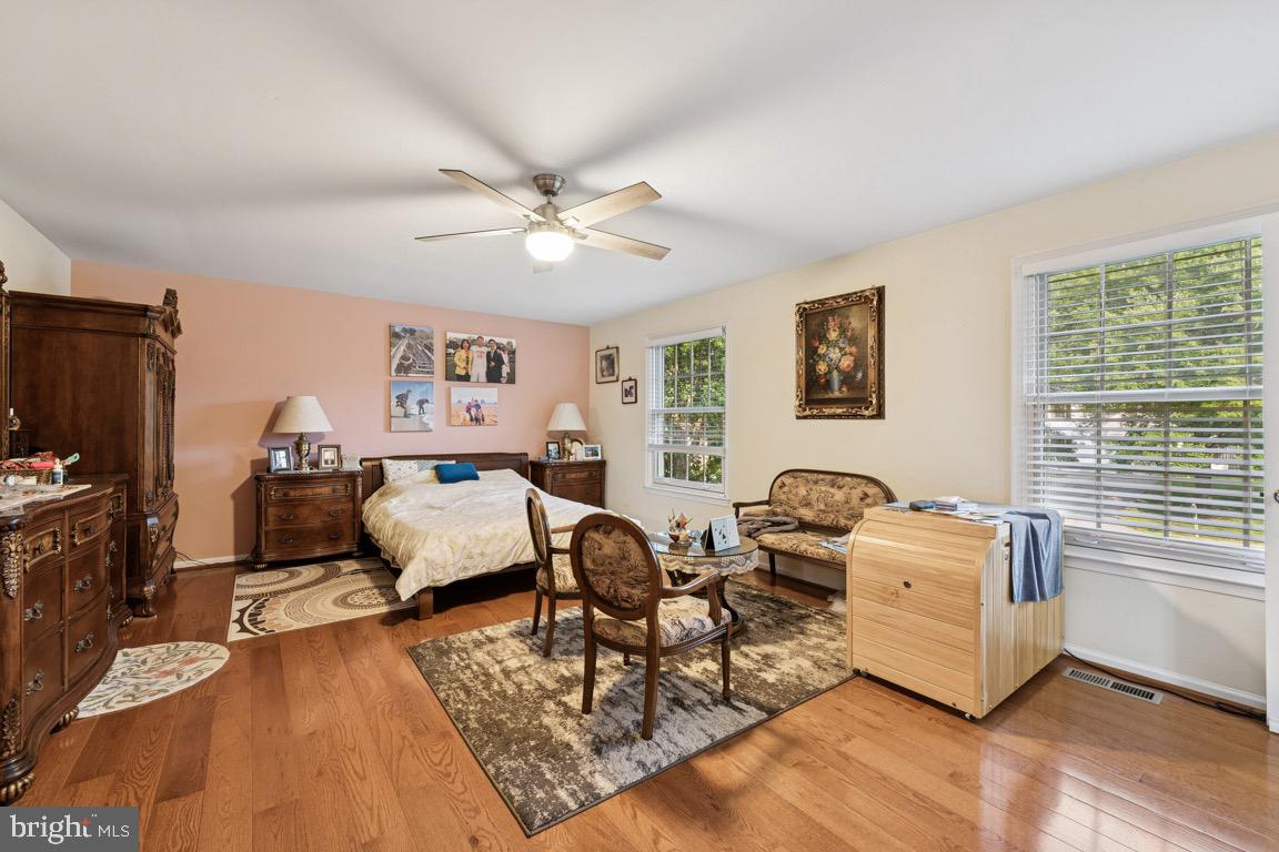 LANGLEY OAKS - Residential