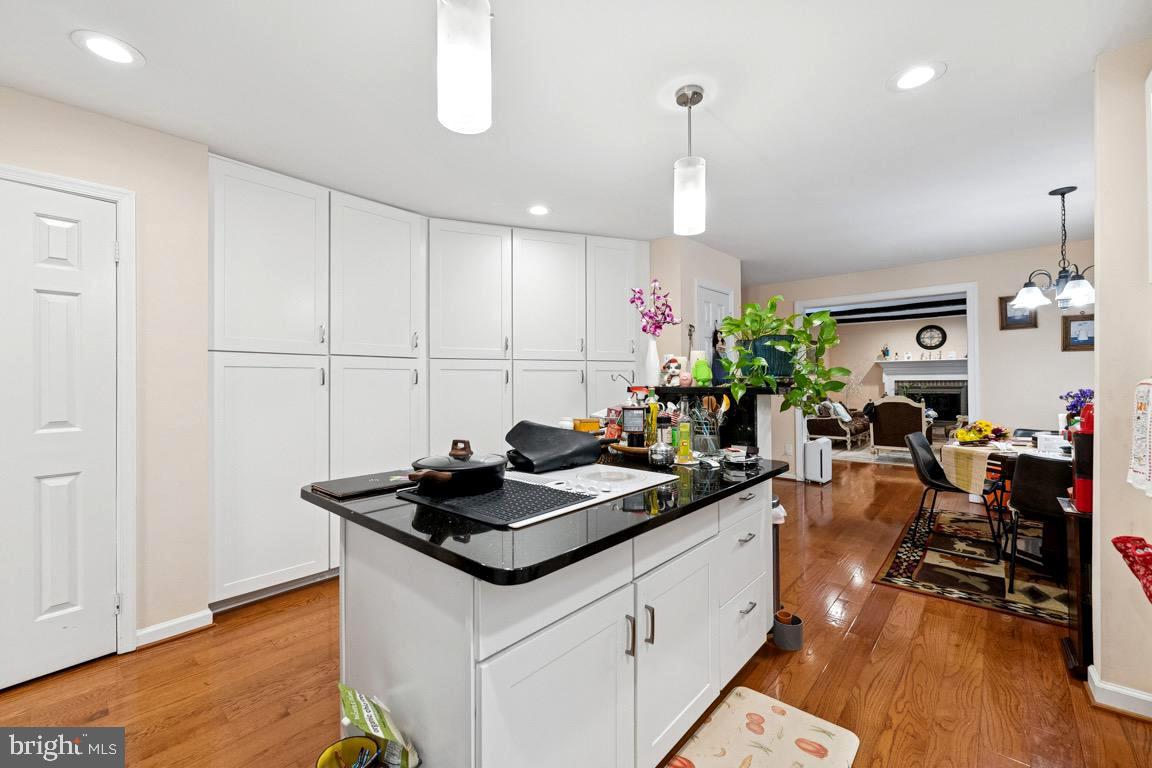 LANGLEY OAKS - Residential