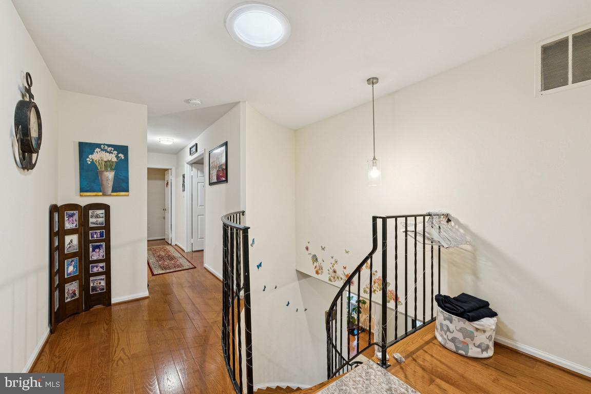 LANGLEY OAKS - Residential
