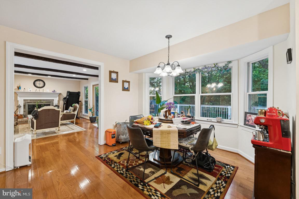LANGLEY OAKS - Residential