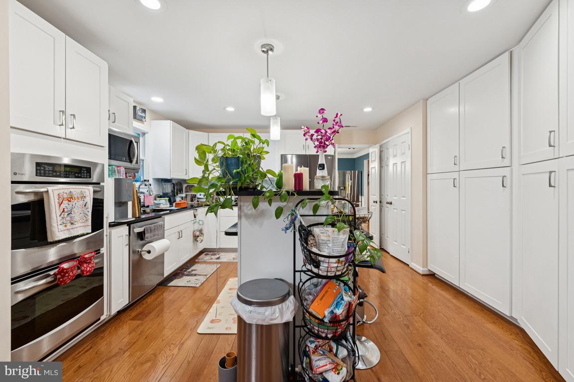 LANGLEY OAKS - Residential
