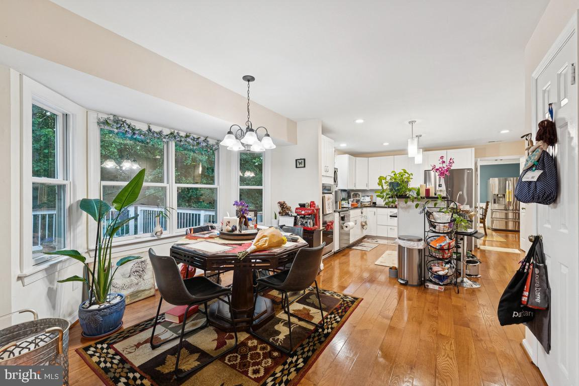 LANGLEY OAKS - Residential