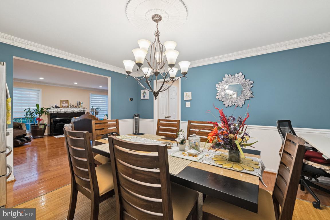 LANGLEY OAKS - Residential