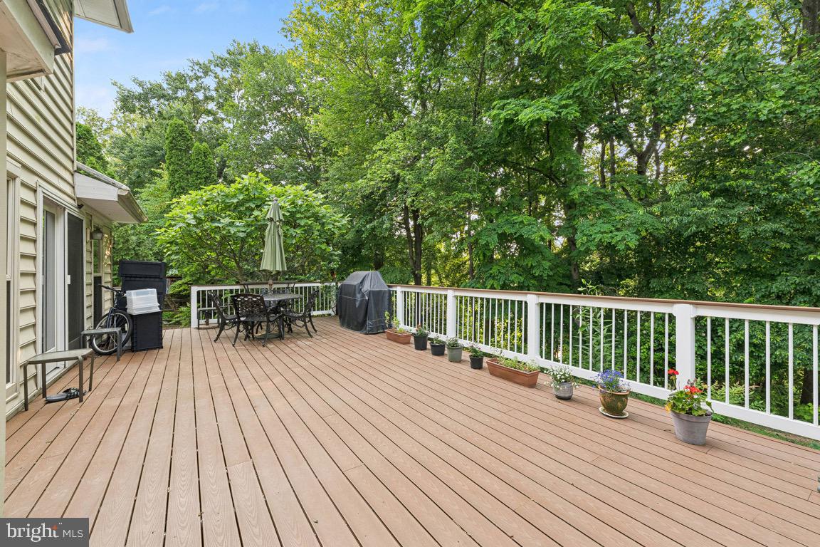 LANGLEY OAKS - Residential