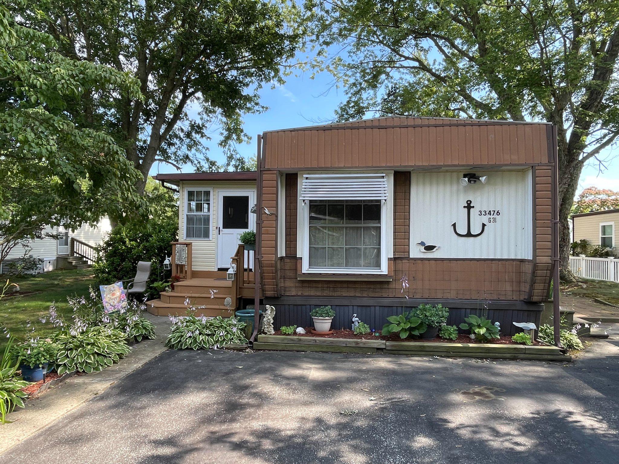 ANGOLA BEACH - Residential