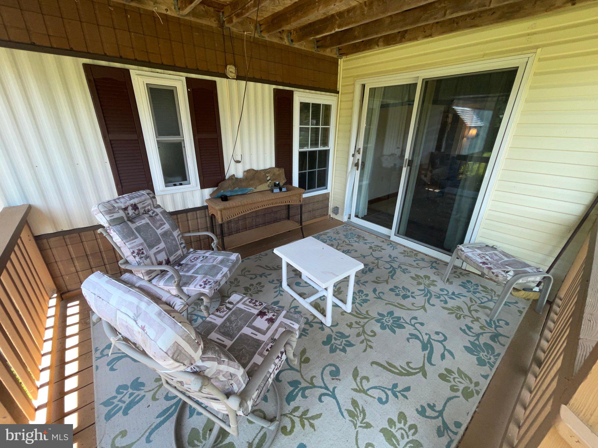 ANGOLA BEACH - Residential