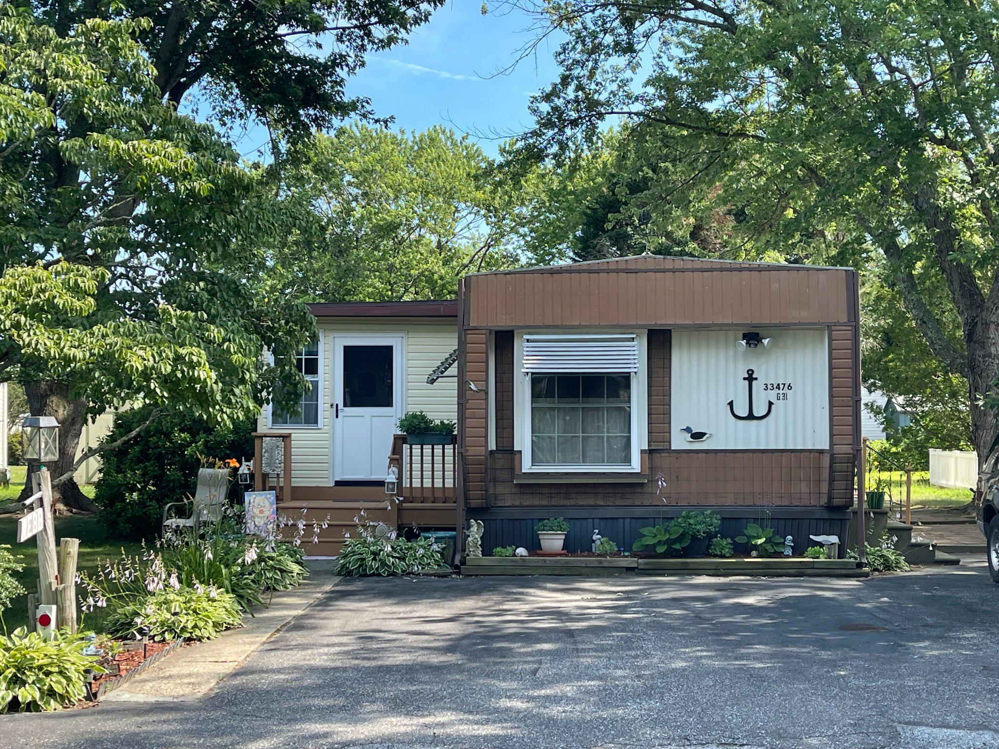ANGOLA BEACH - Residential
