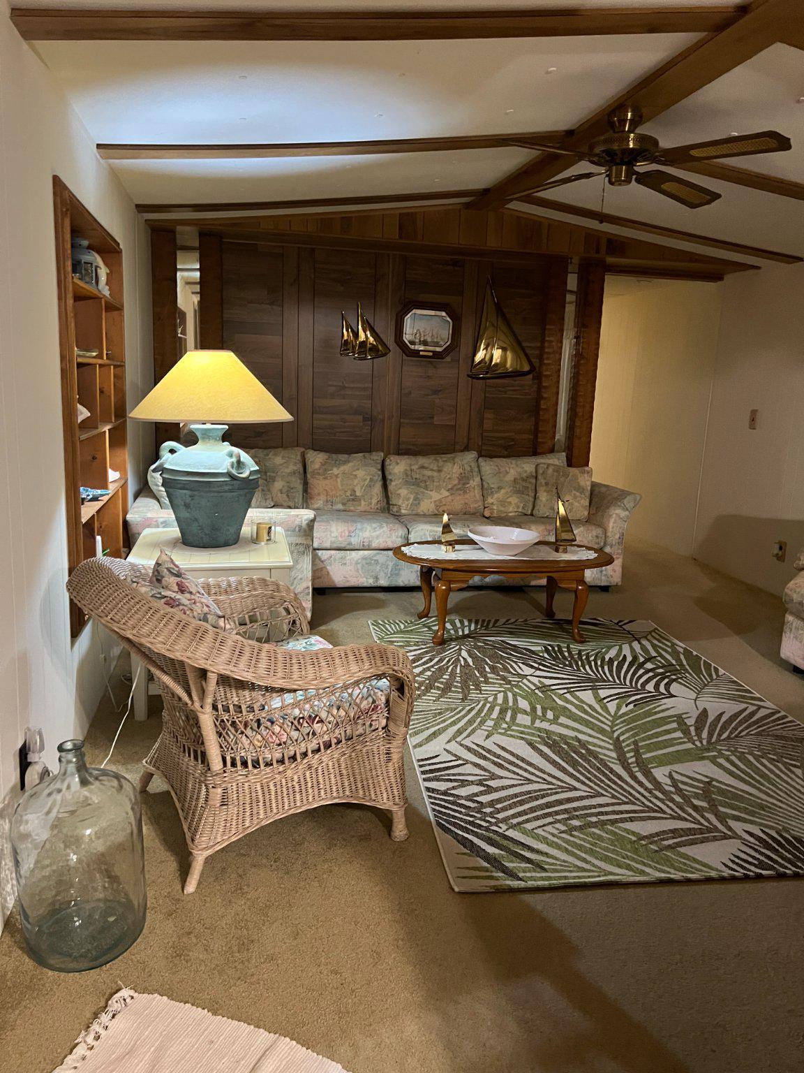 ANGOLA BEACH - Residential