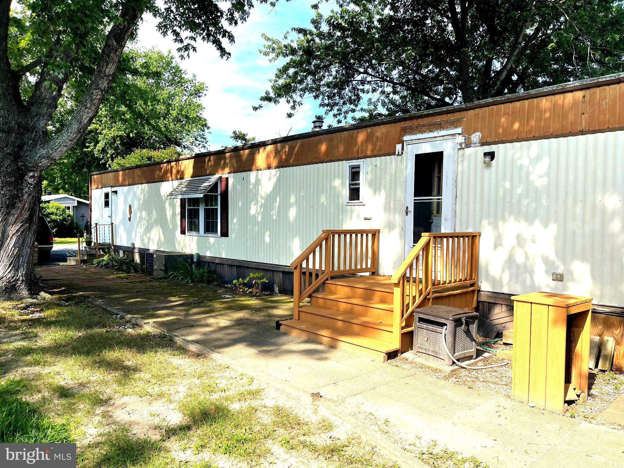 ANGOLA BEACH - Residential