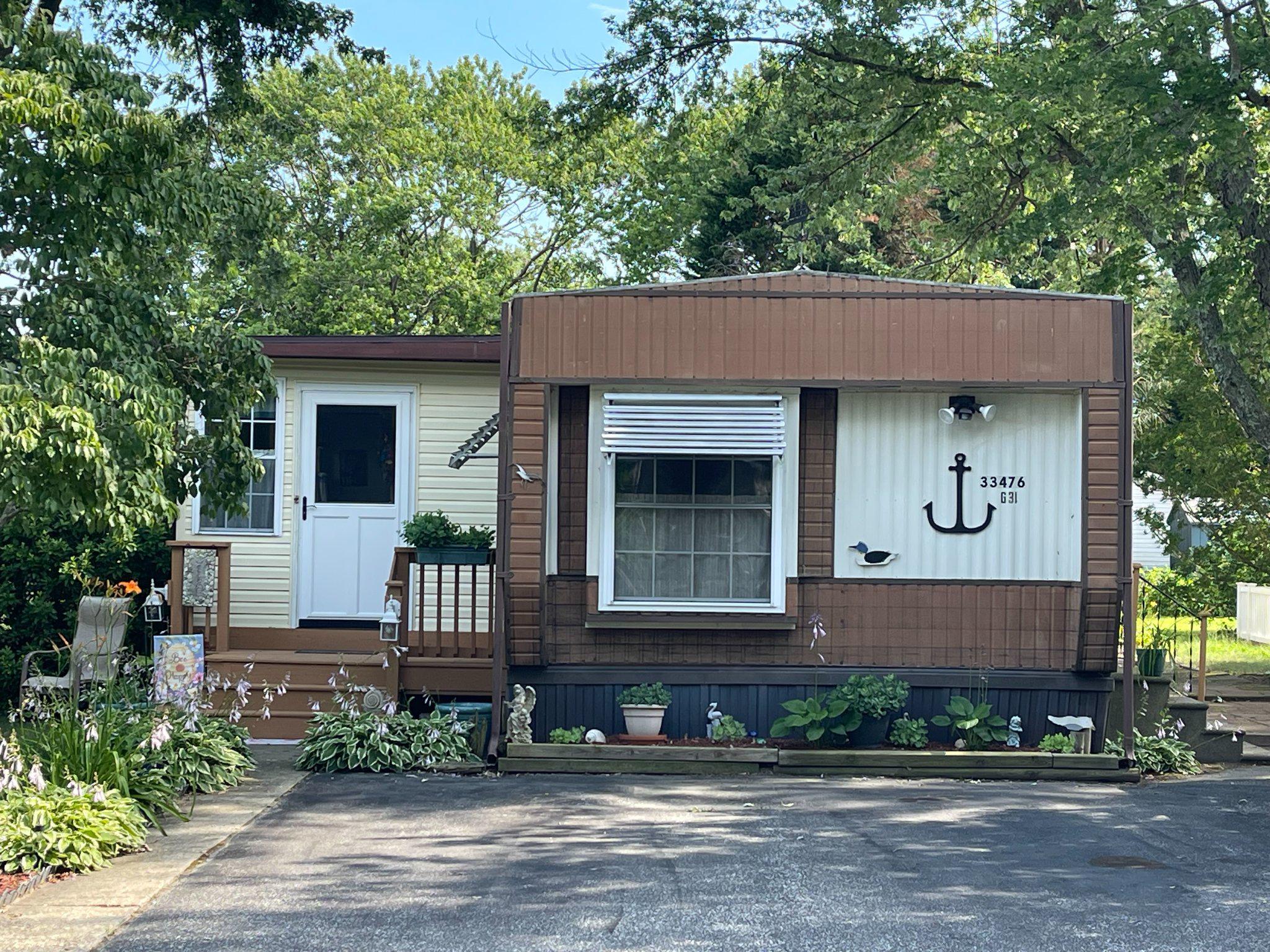 ANGOLA BEACH - Residential