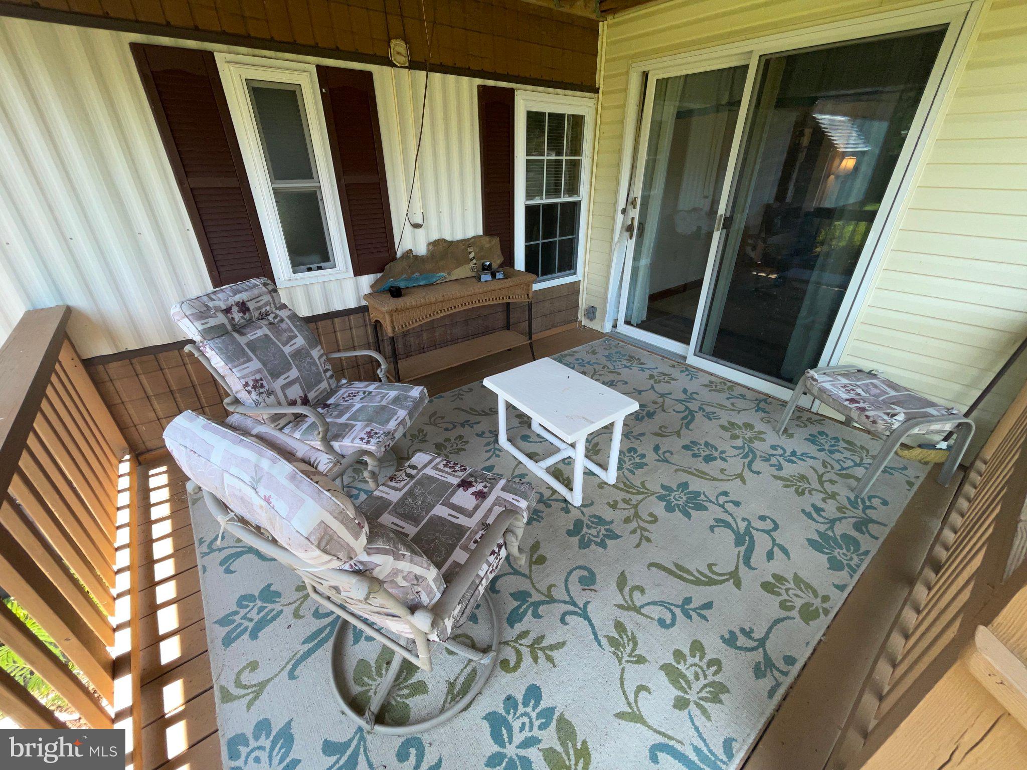 ANGOLA BEACH - Residential