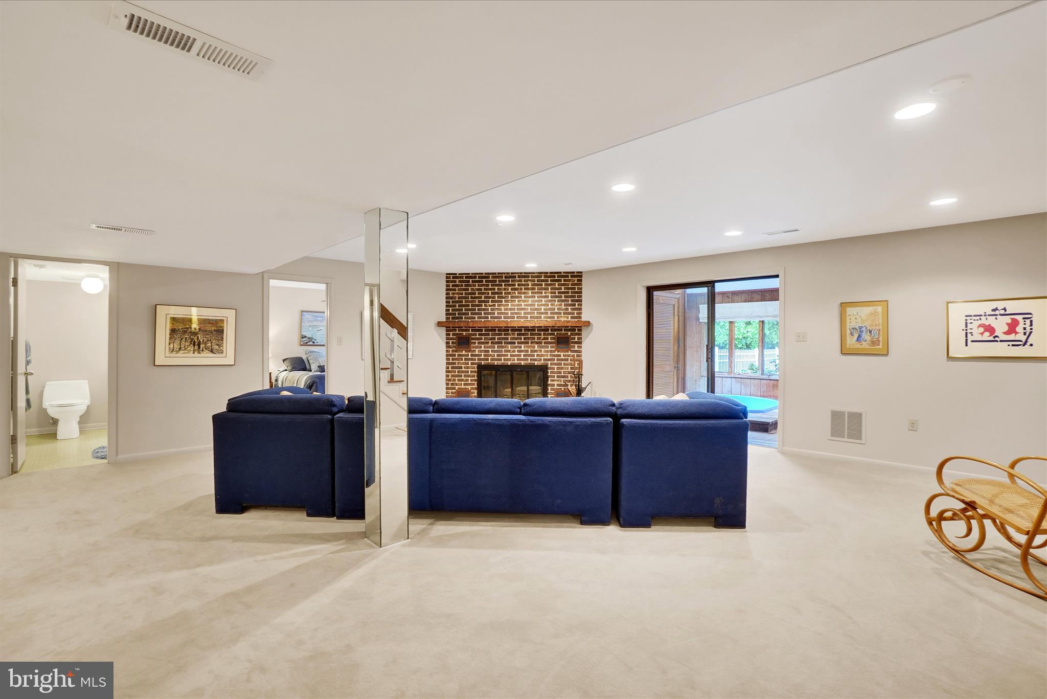 STRATHCONA HILLS - Residential