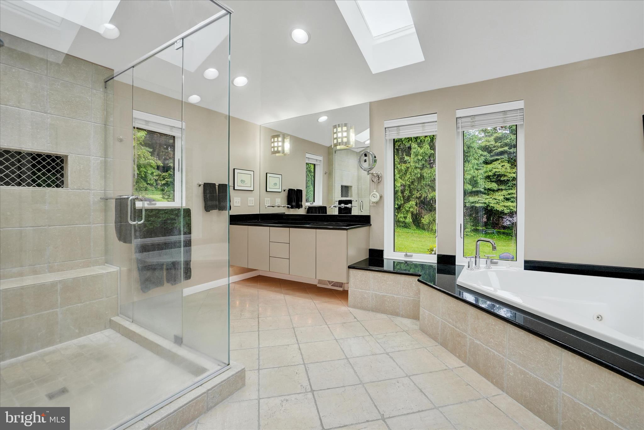 STRATHCONA HILLS - Residential