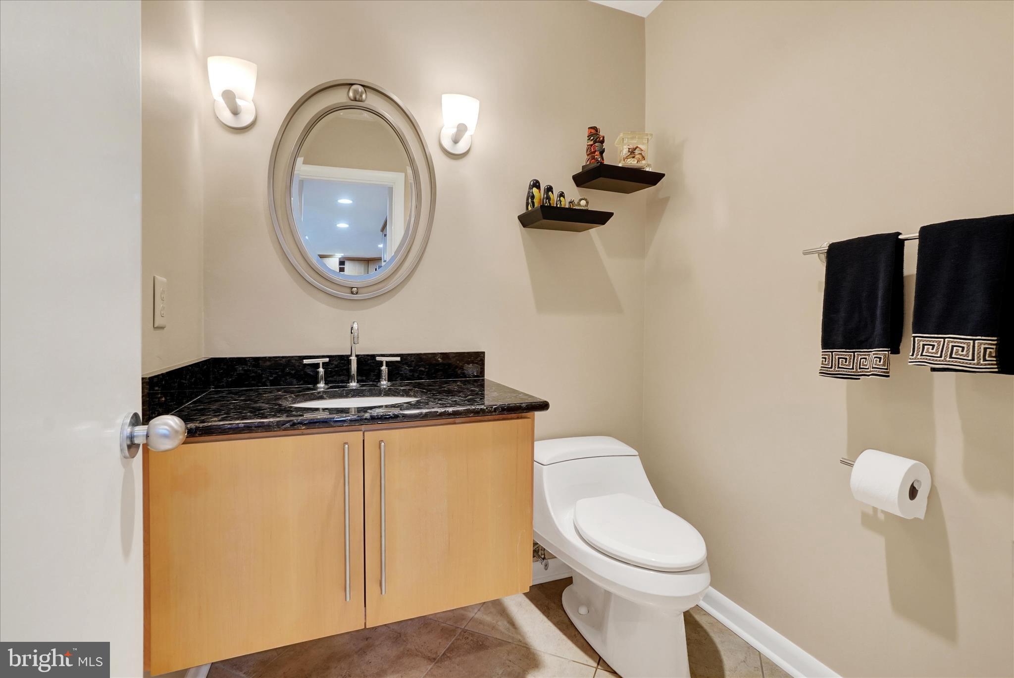 STRATHCONA HILLS - Residential