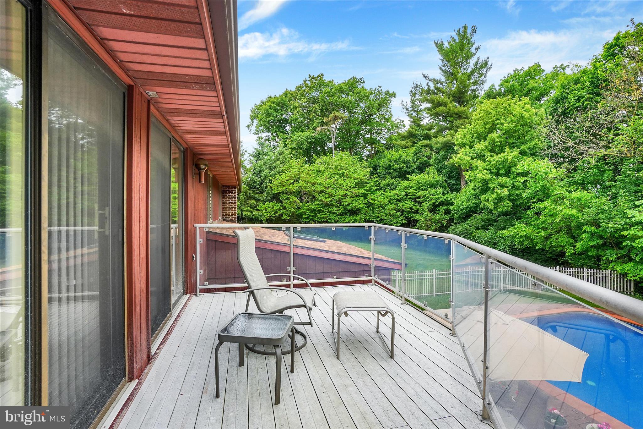STRATHCONA HILLS - Residential
