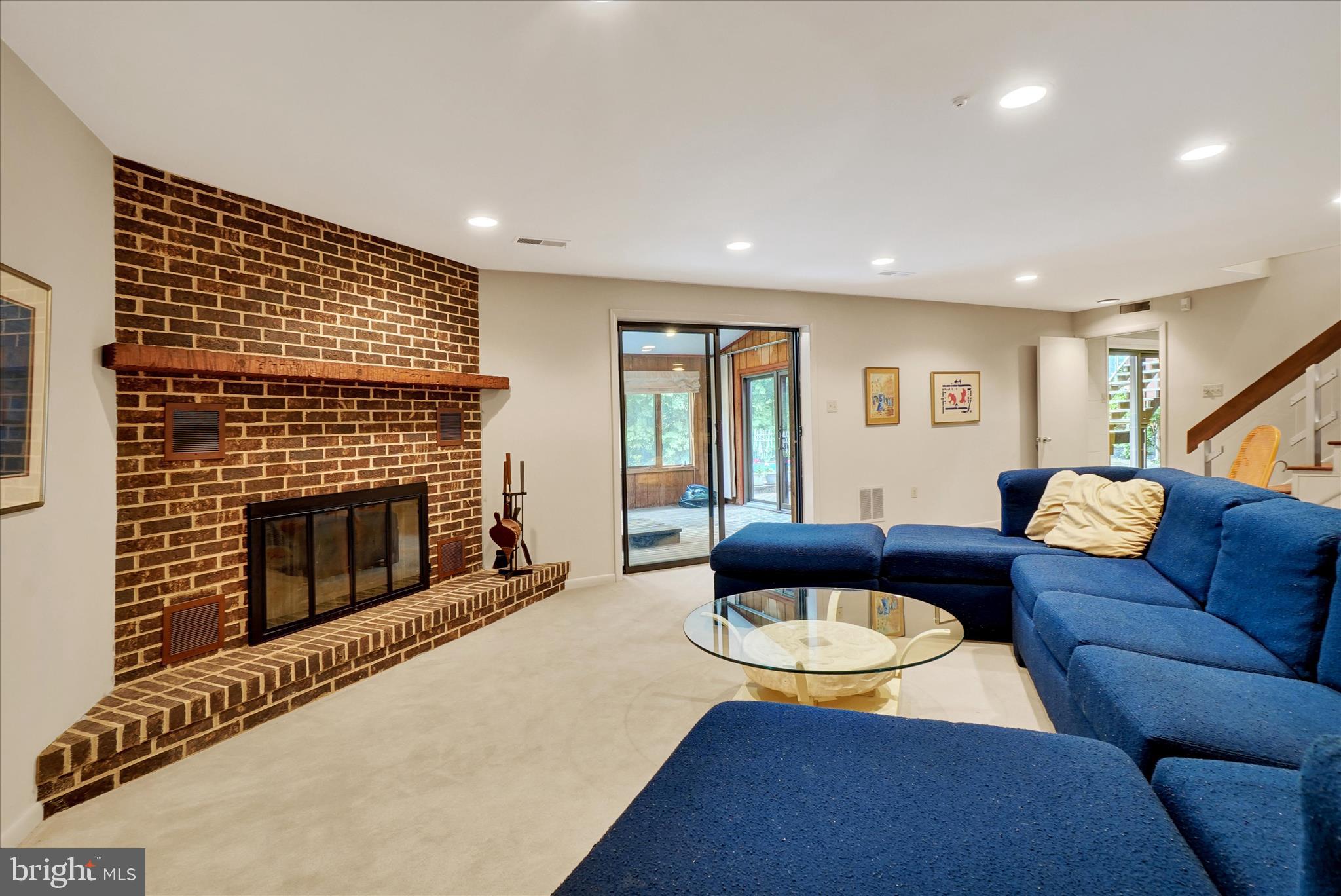 STRATHCONA HILLS - Residential